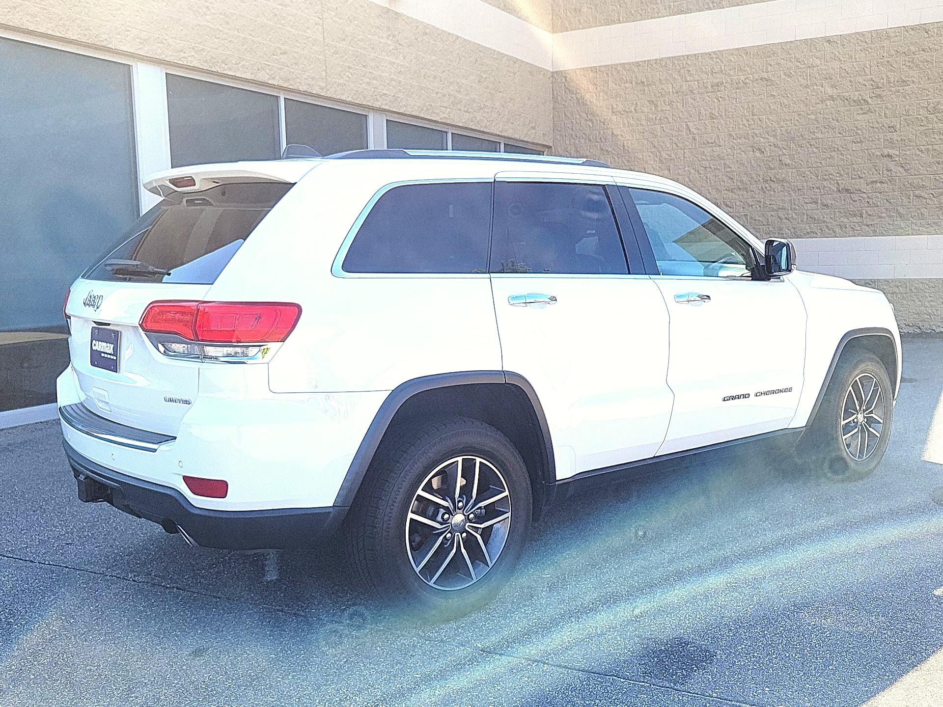 Thumbnail: 2018 Jeep Grand Cherokee - 5