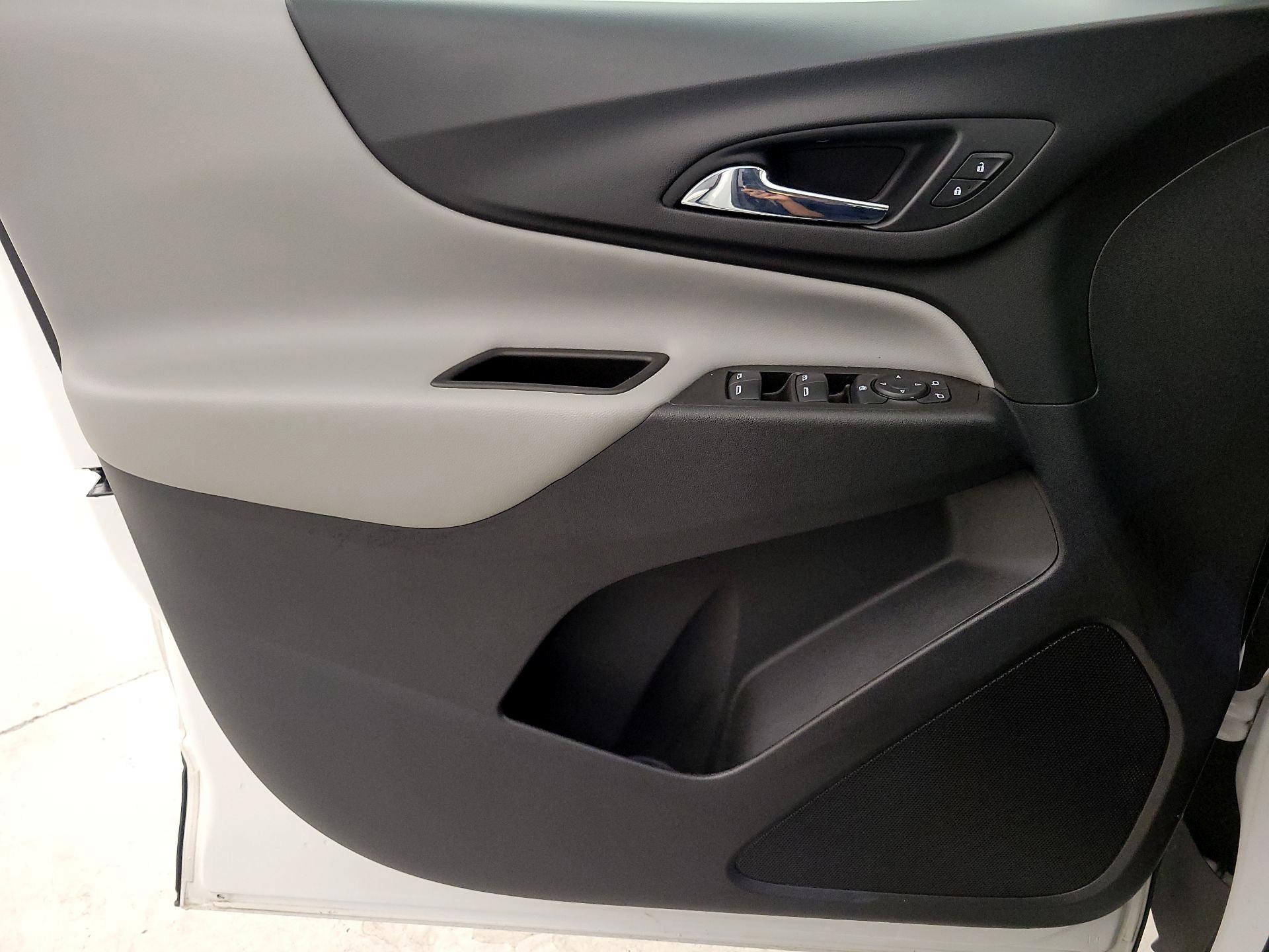 Thumbnail: 2021 Chevrolet Equinox - 10