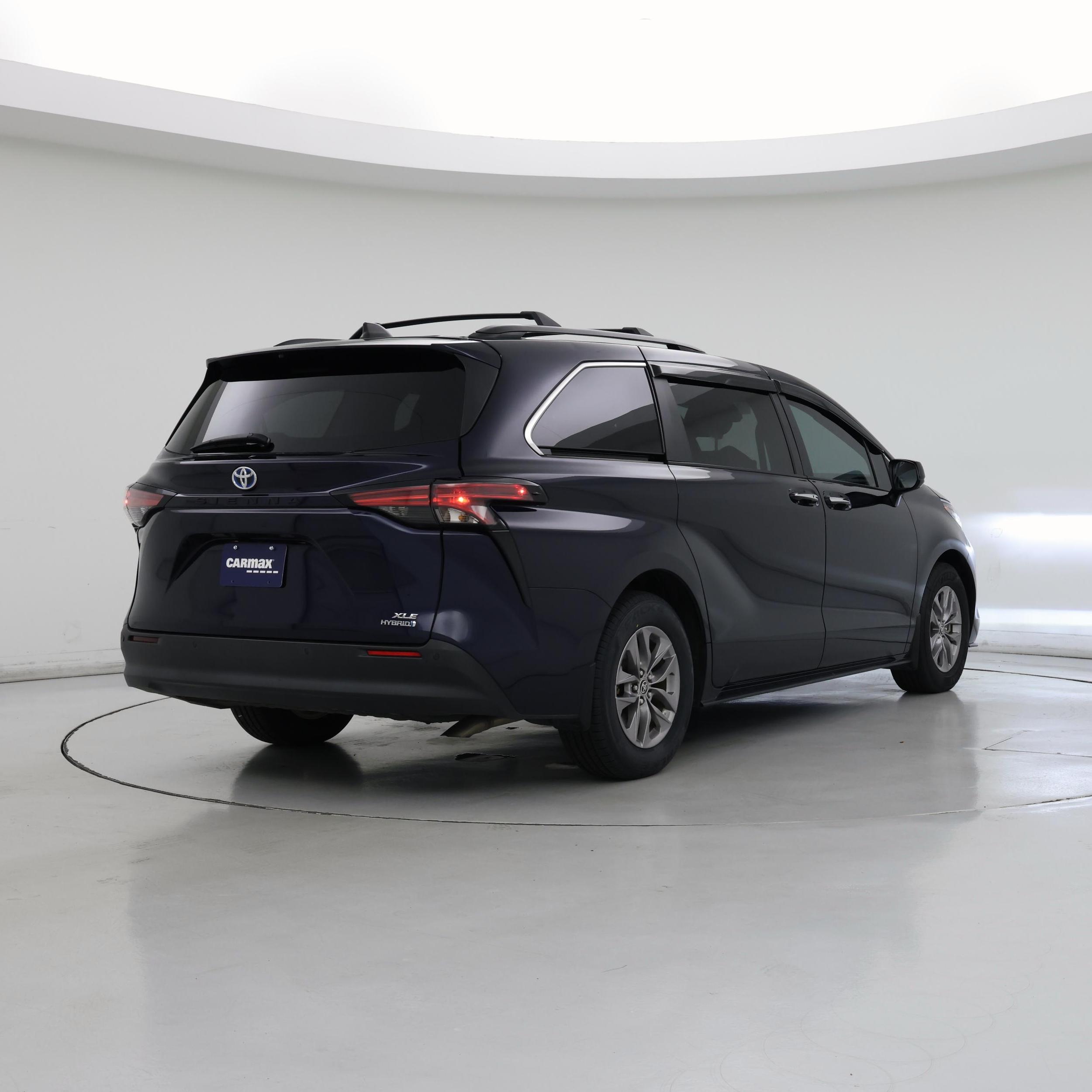 Thumbnail: 2022 Toyota Sienna - 8