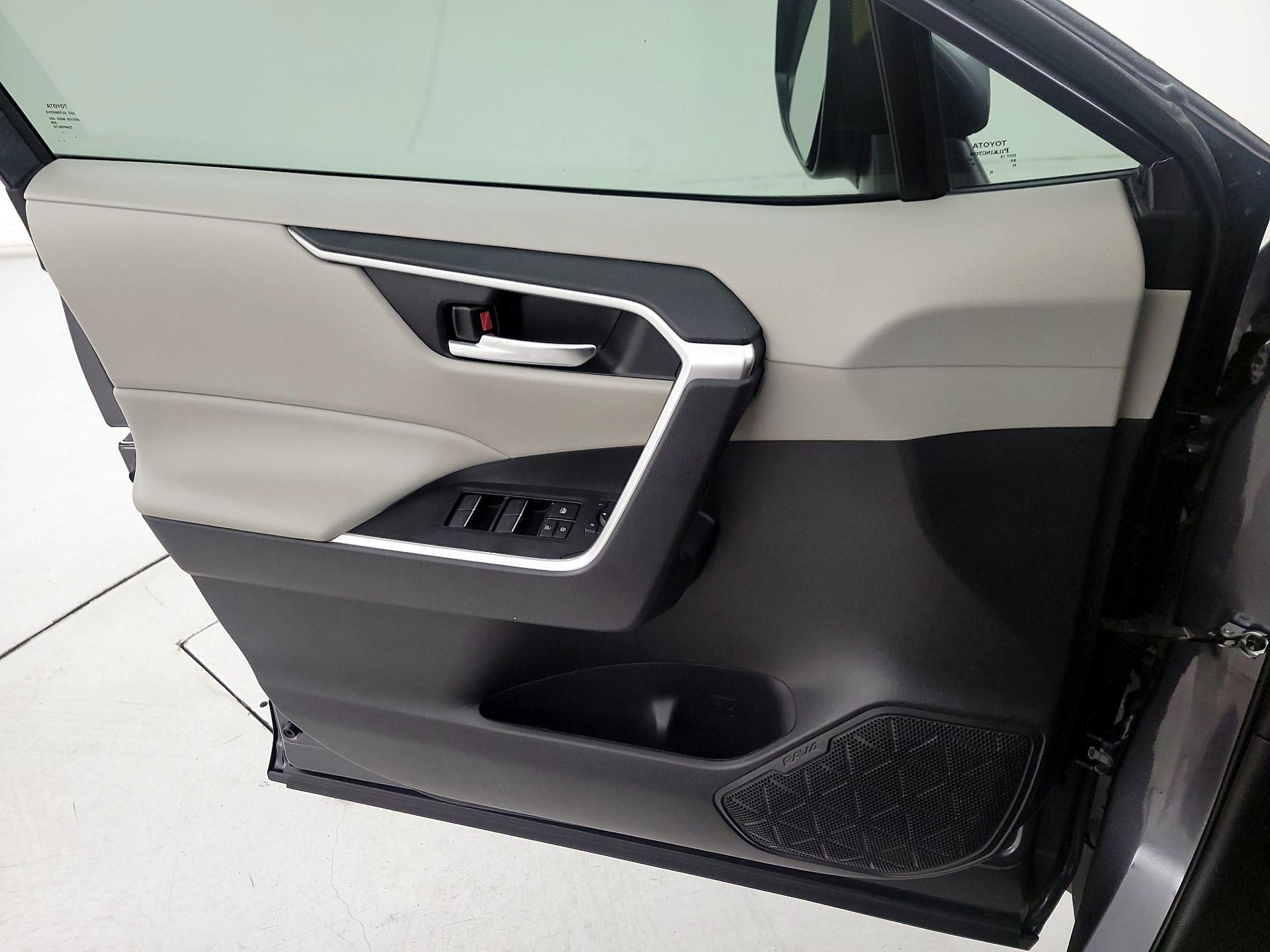 Thumbnail: 2024 Toyota RAV4 - 12