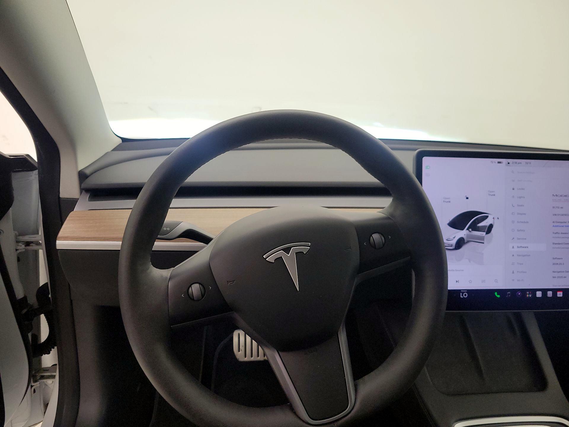 Thumbnail: 2023 Tesla Model 3 - 10