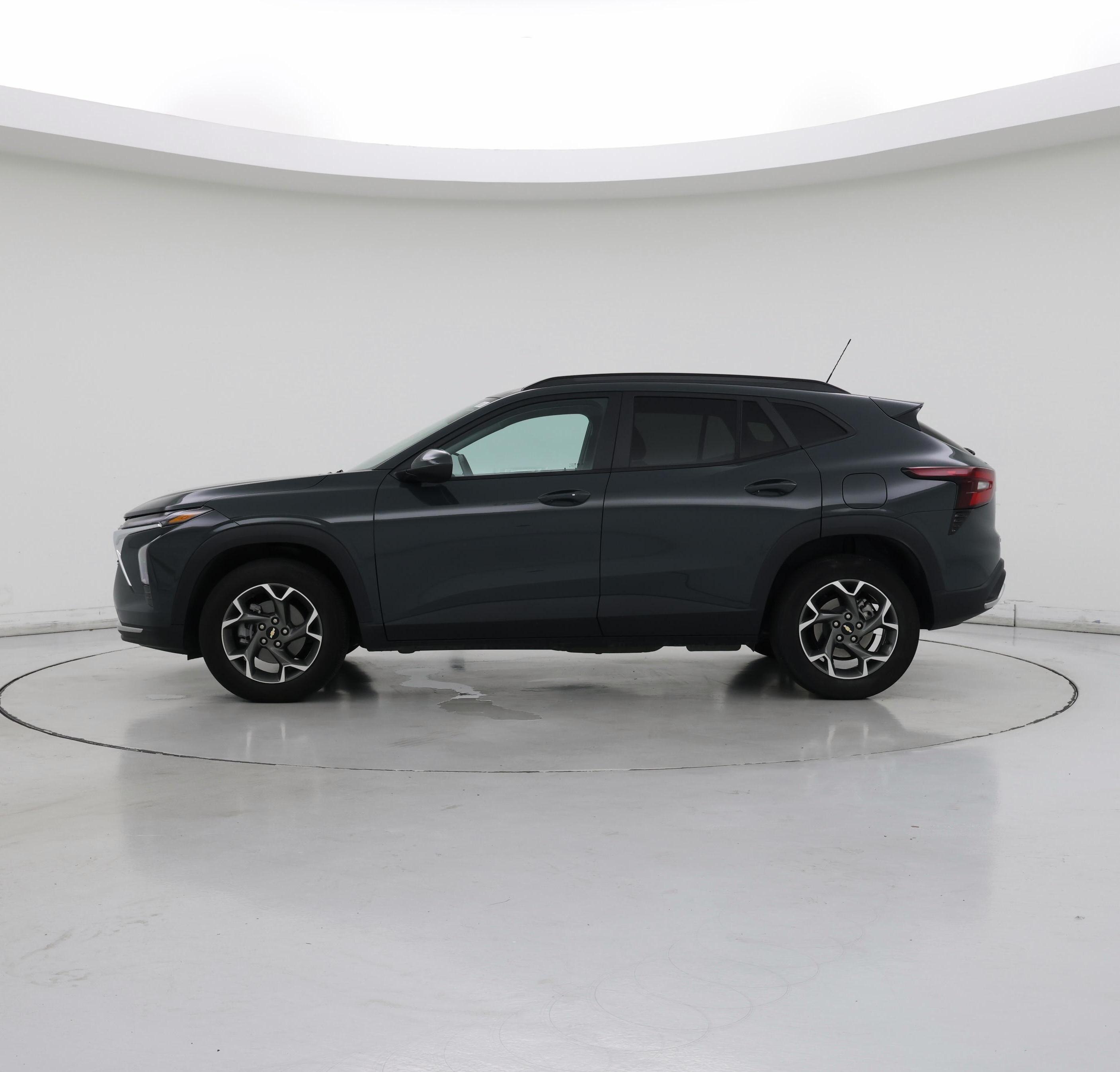 Thumbnail: 2025 Chevrolet Trax - 3