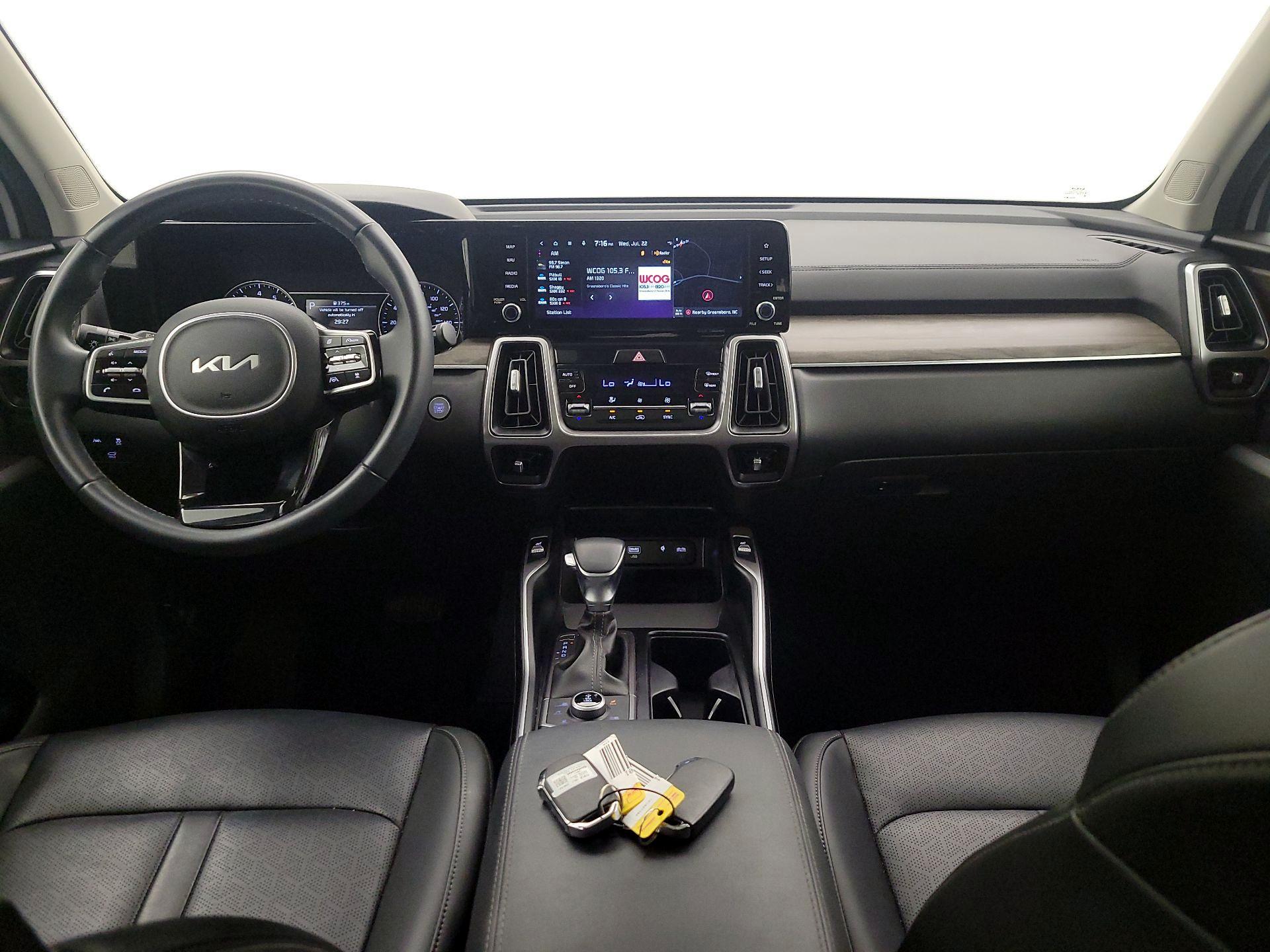 Thumbnail: 2023 Kia Sorento - 9
