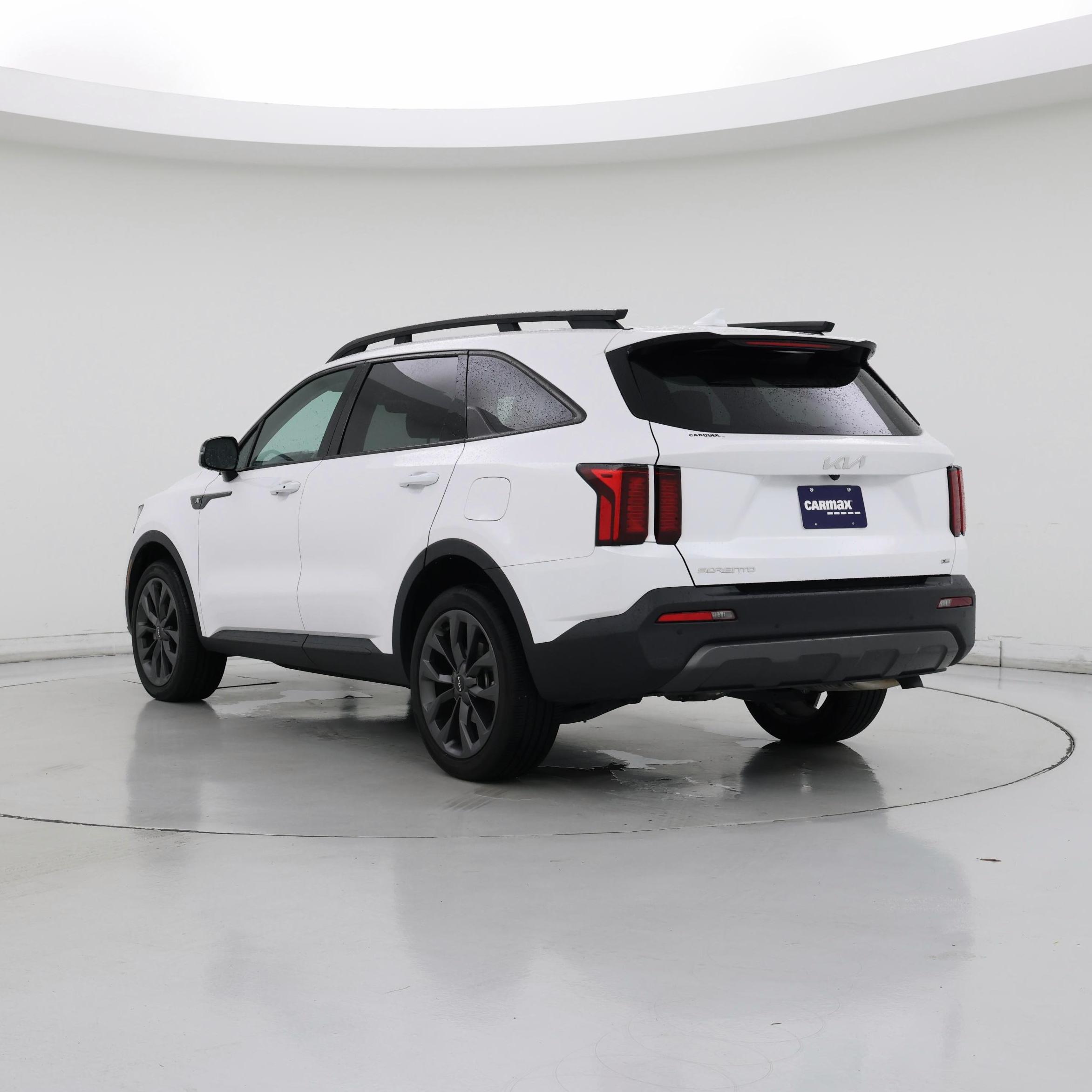 Thumbnail: 2023 Kia Sorento - 2