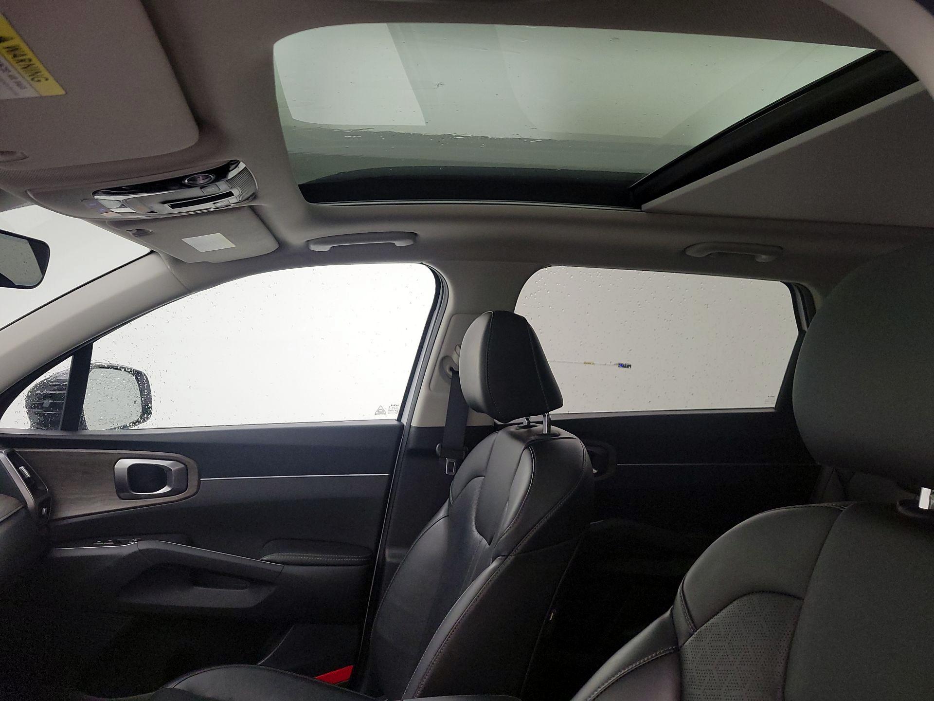 Thumbnail: 2023 Kia Sorento - 20