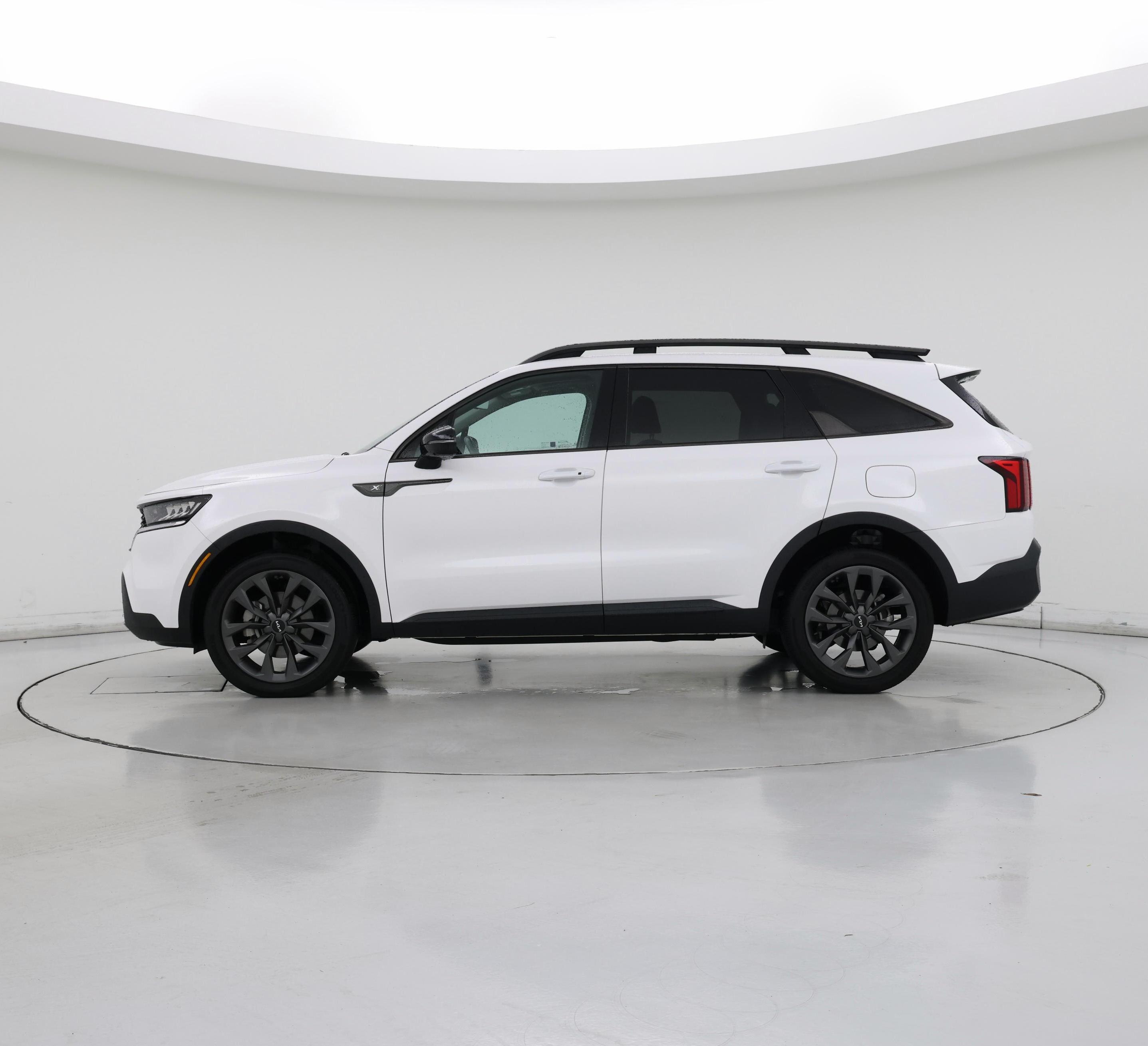 Thumbnail: 2023 Kia Sorento - 3
