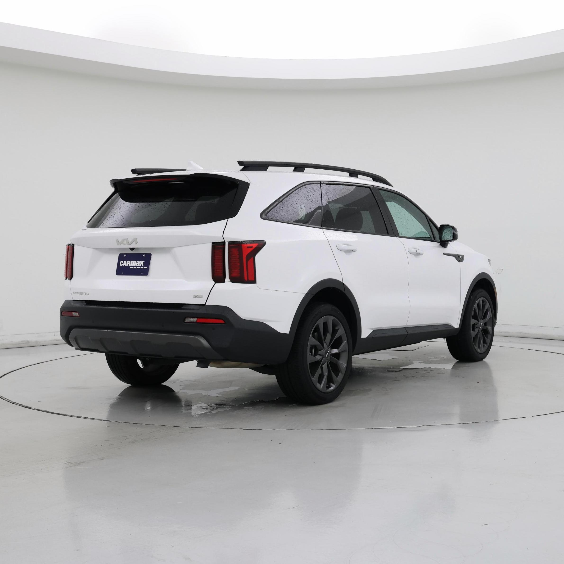 Thumbnail: 2023 Kia Sorento - 8