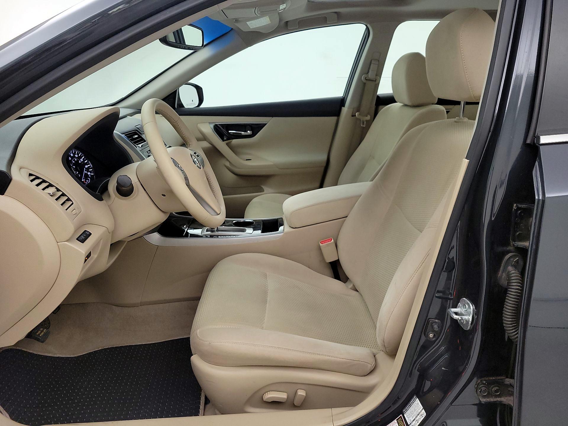 Thumbnail: 2014 Nissan Altima - 11