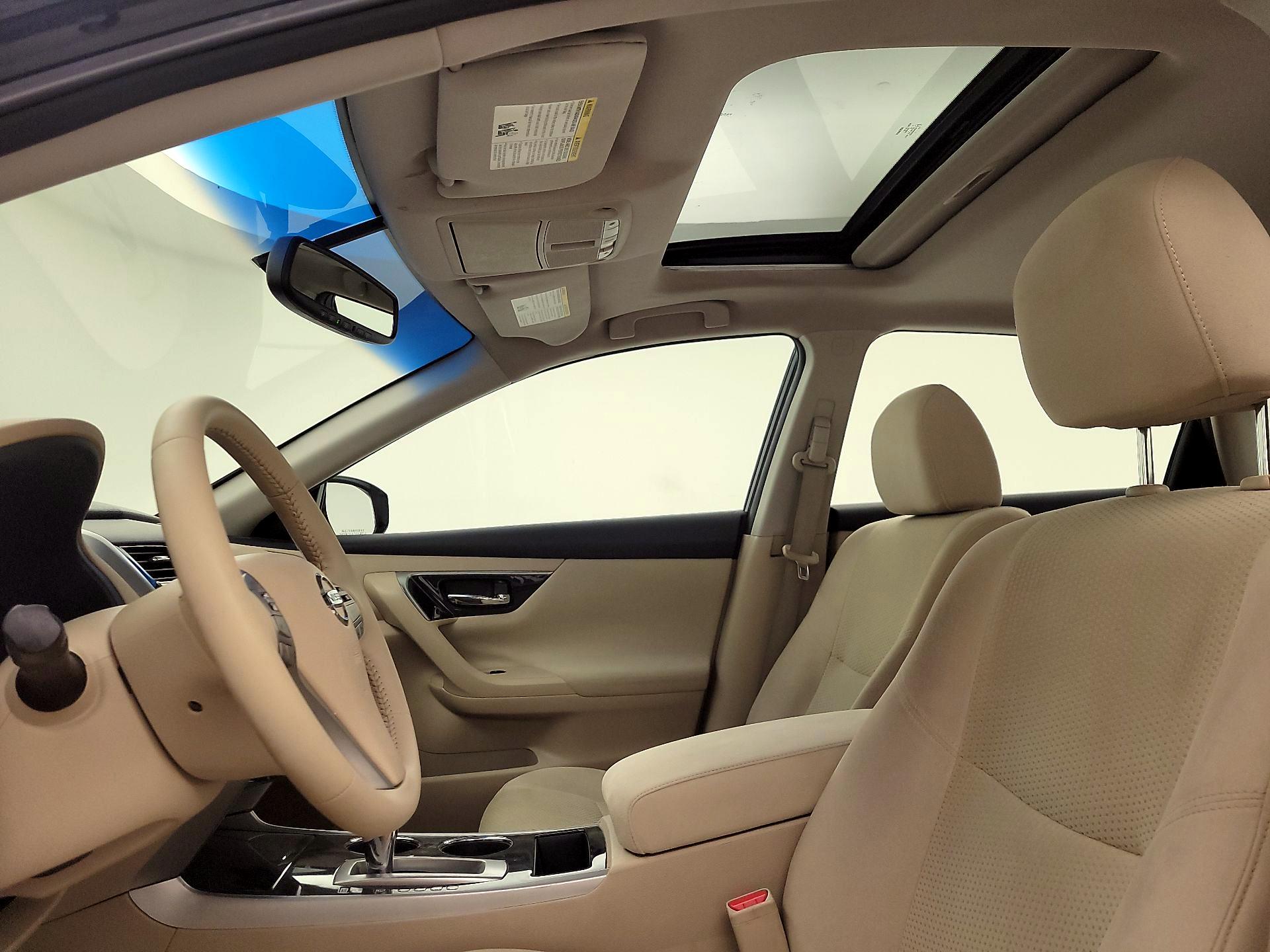 Thumbnail: 2014 Nissan Altima - 20