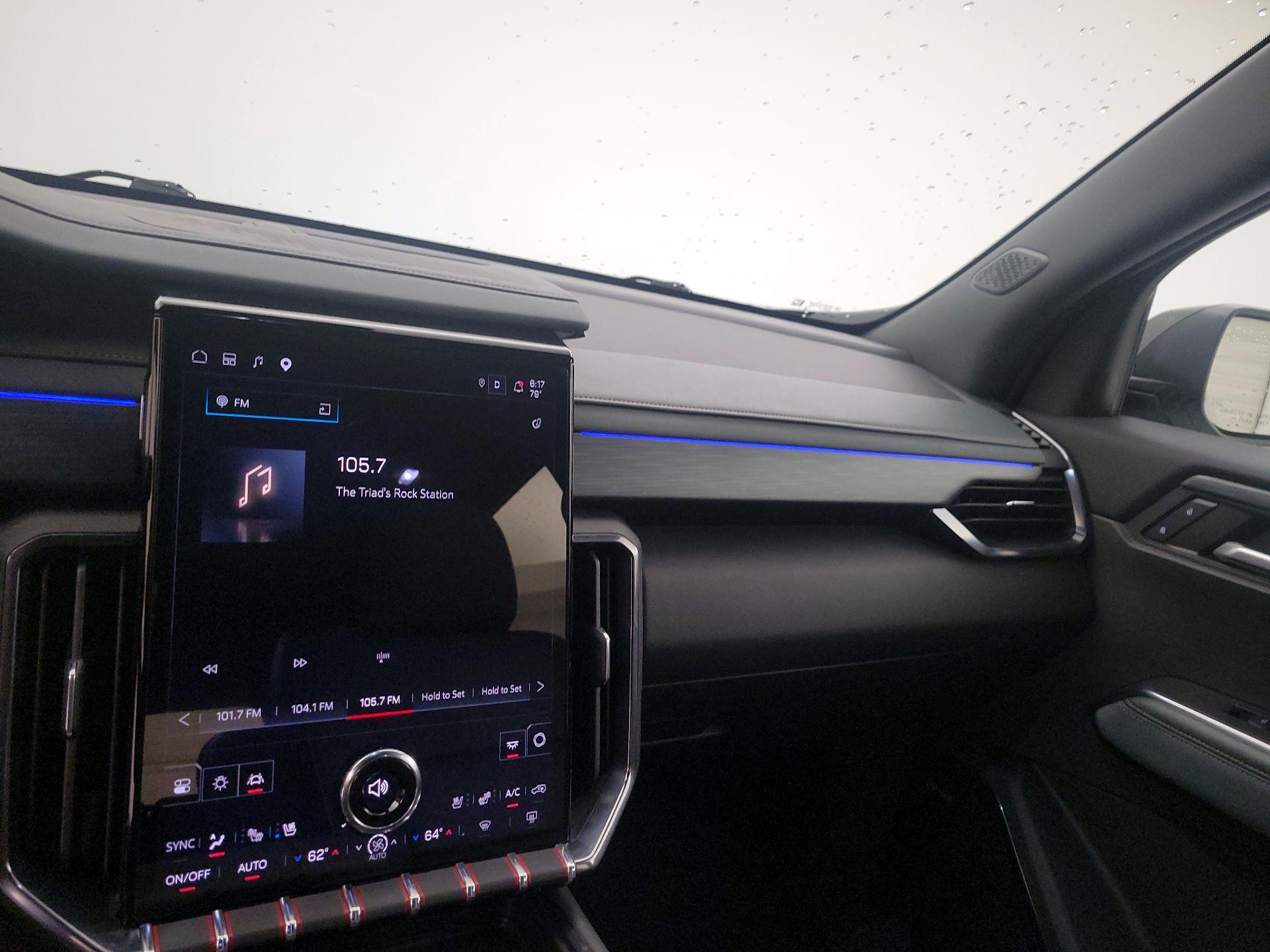 Thumbnail: 2024 GMC Acadia - 16