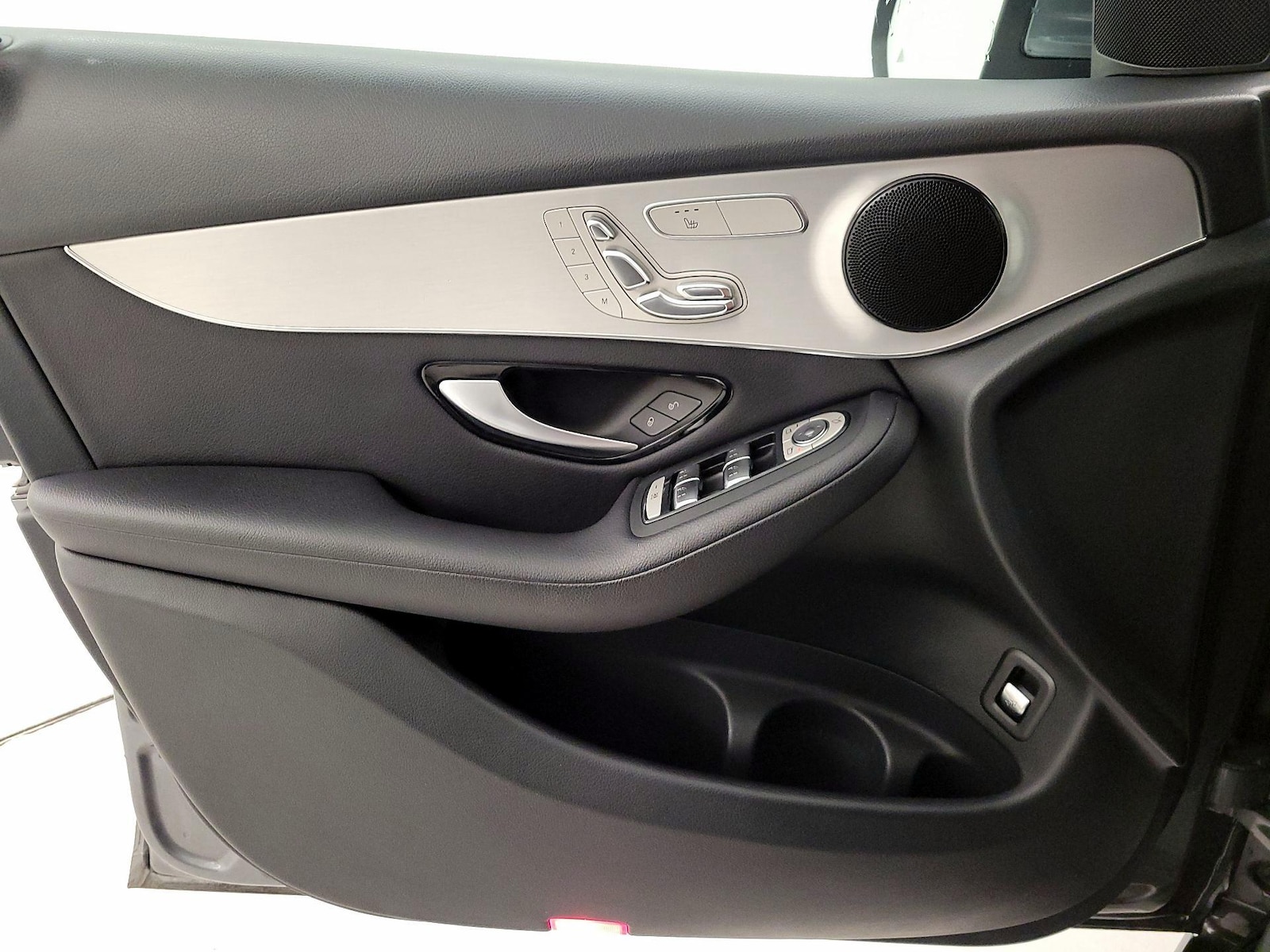 2019 Mercedes-Benz GLC GLC300 - Photo 13