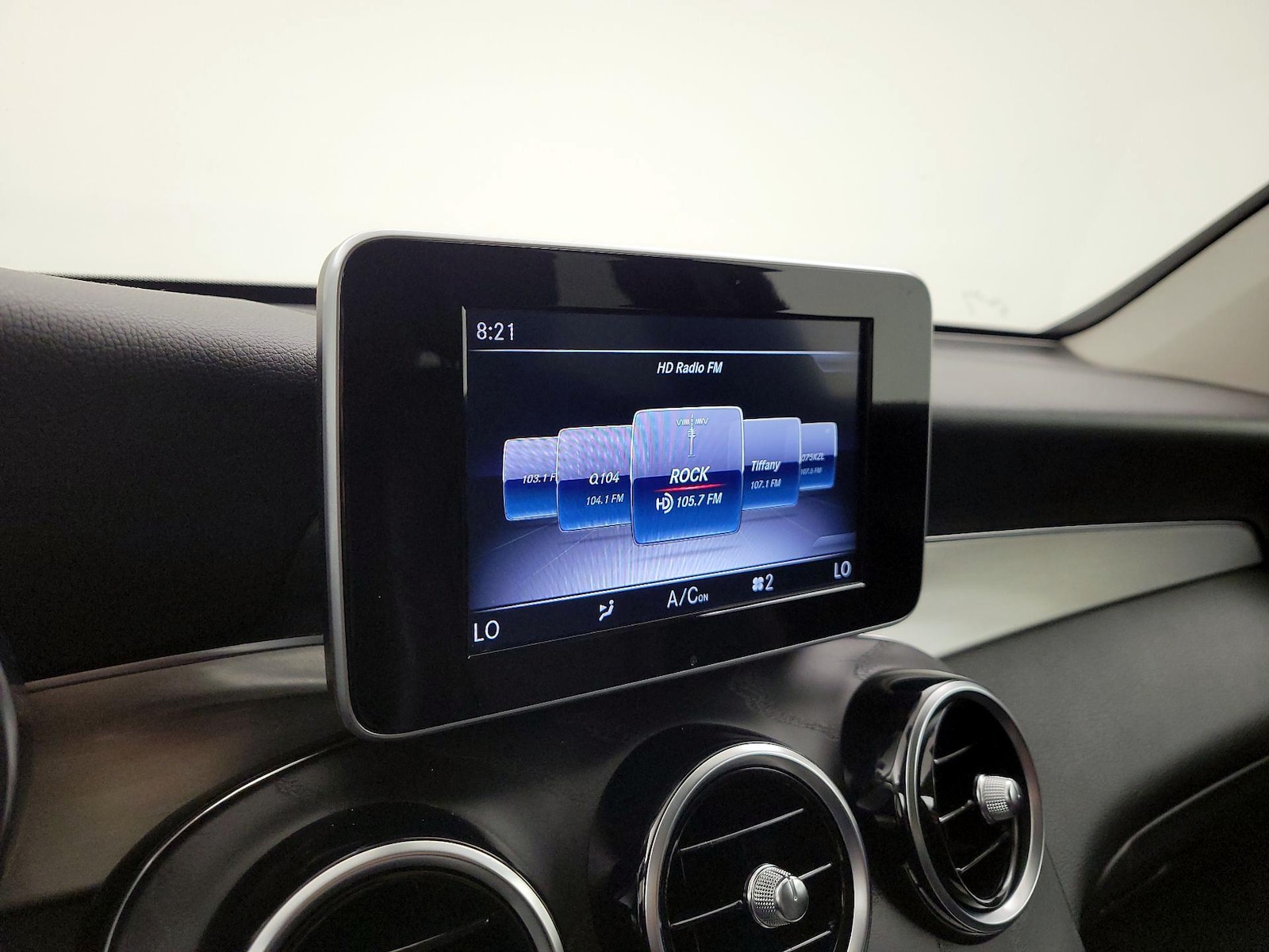 2019 Mercedes-Benz GLC GLC300 - Photo 16