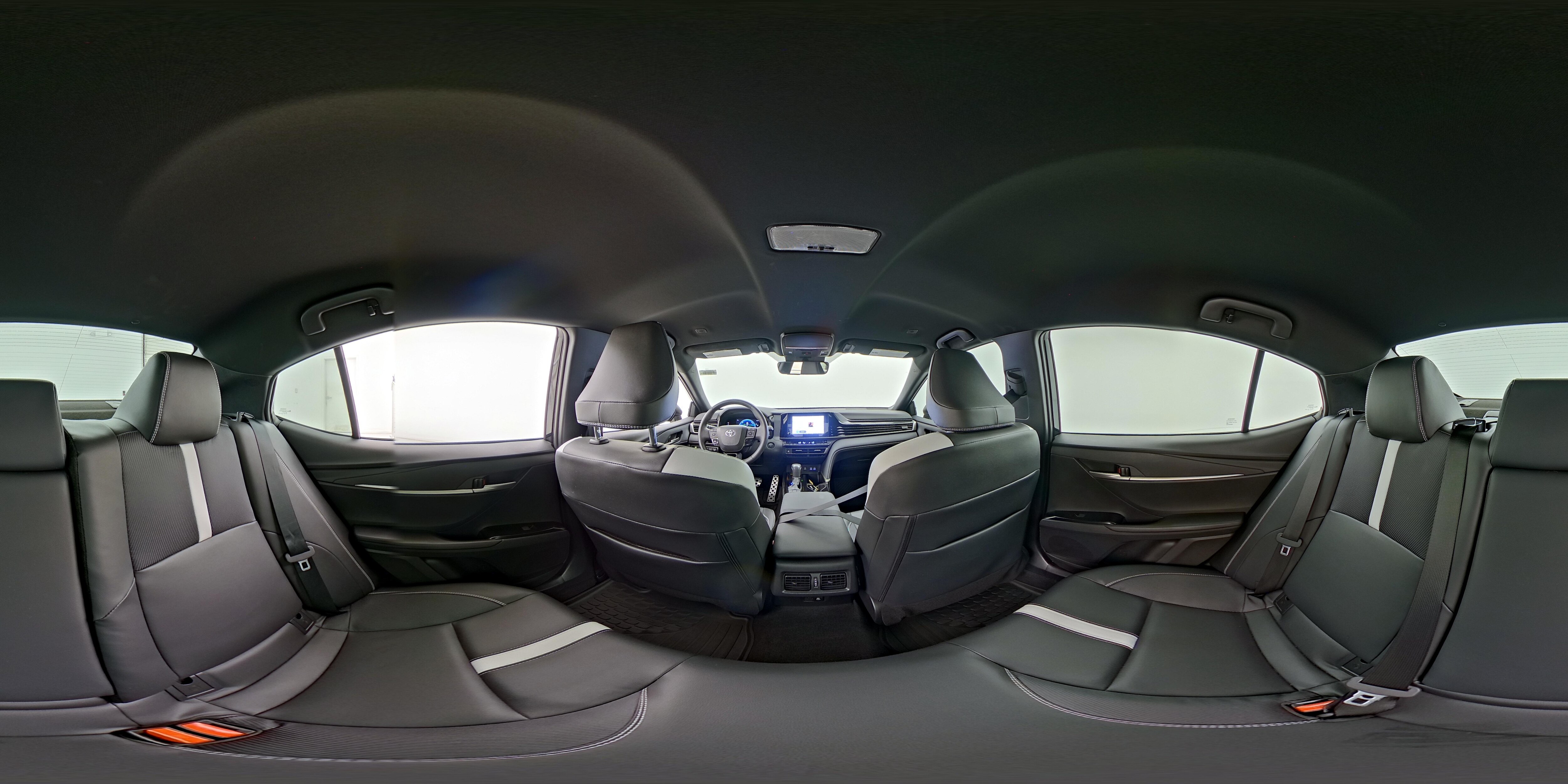 2025 Toyota Camry SE - Photo 25