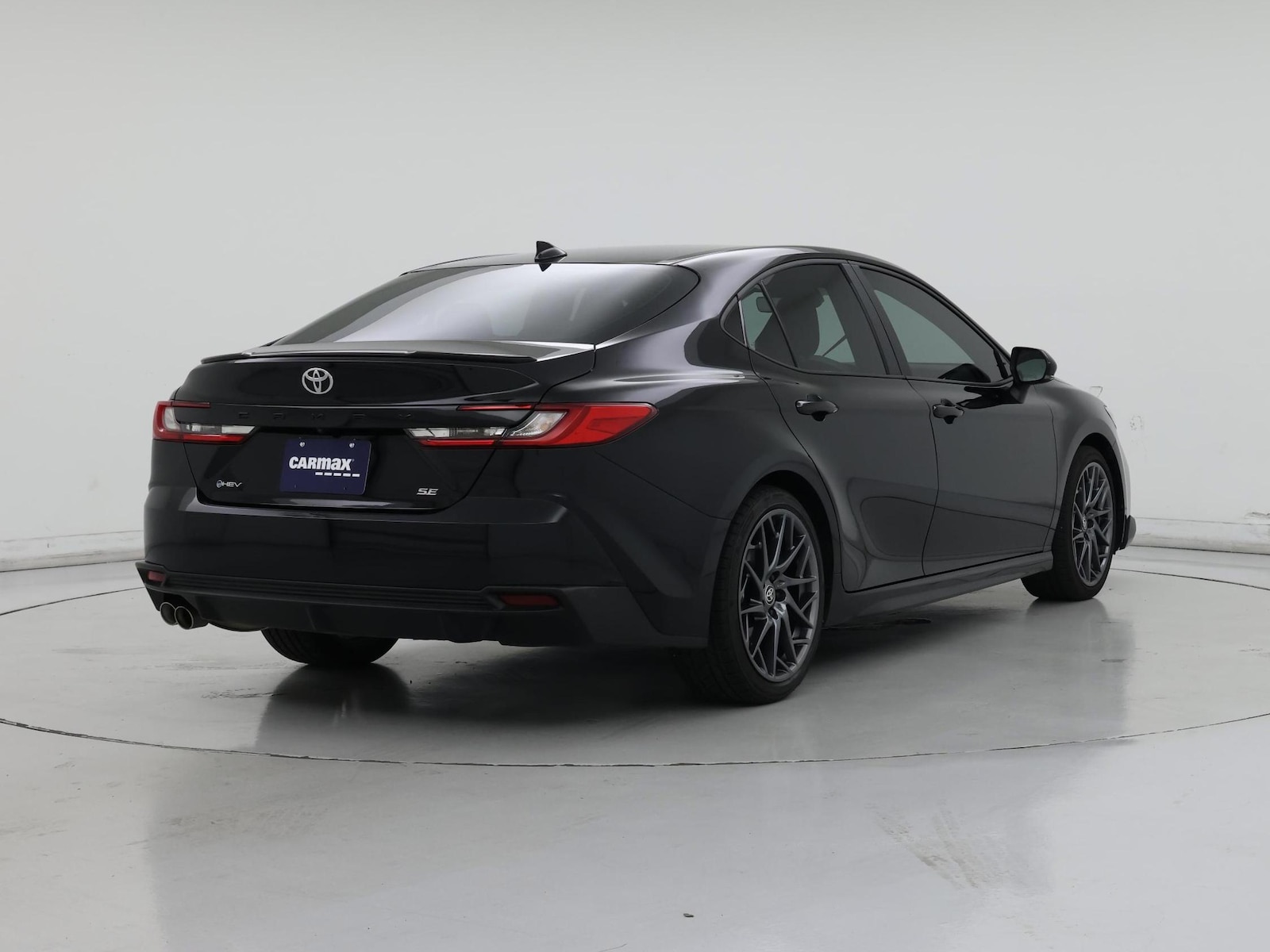 2025 Toyota Camry SE - Photo 9