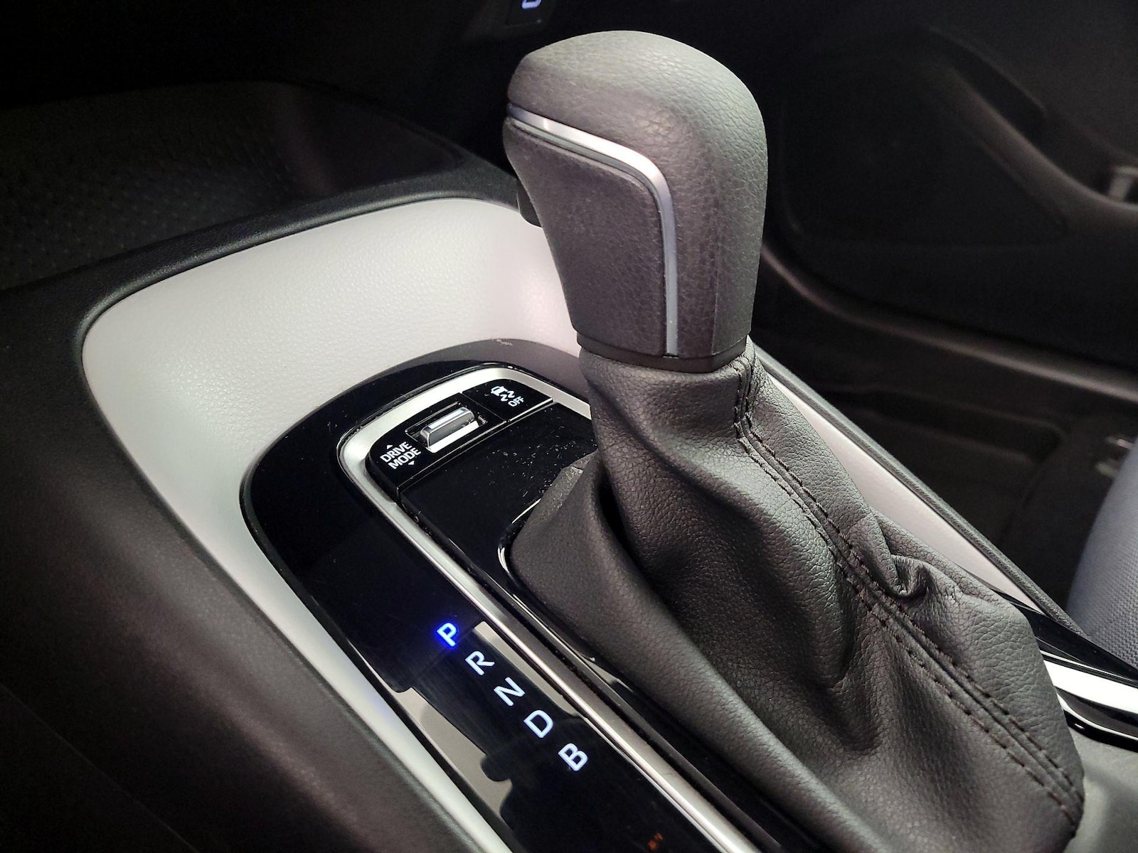 2024 Toyota Corolla SE - Photo 19
