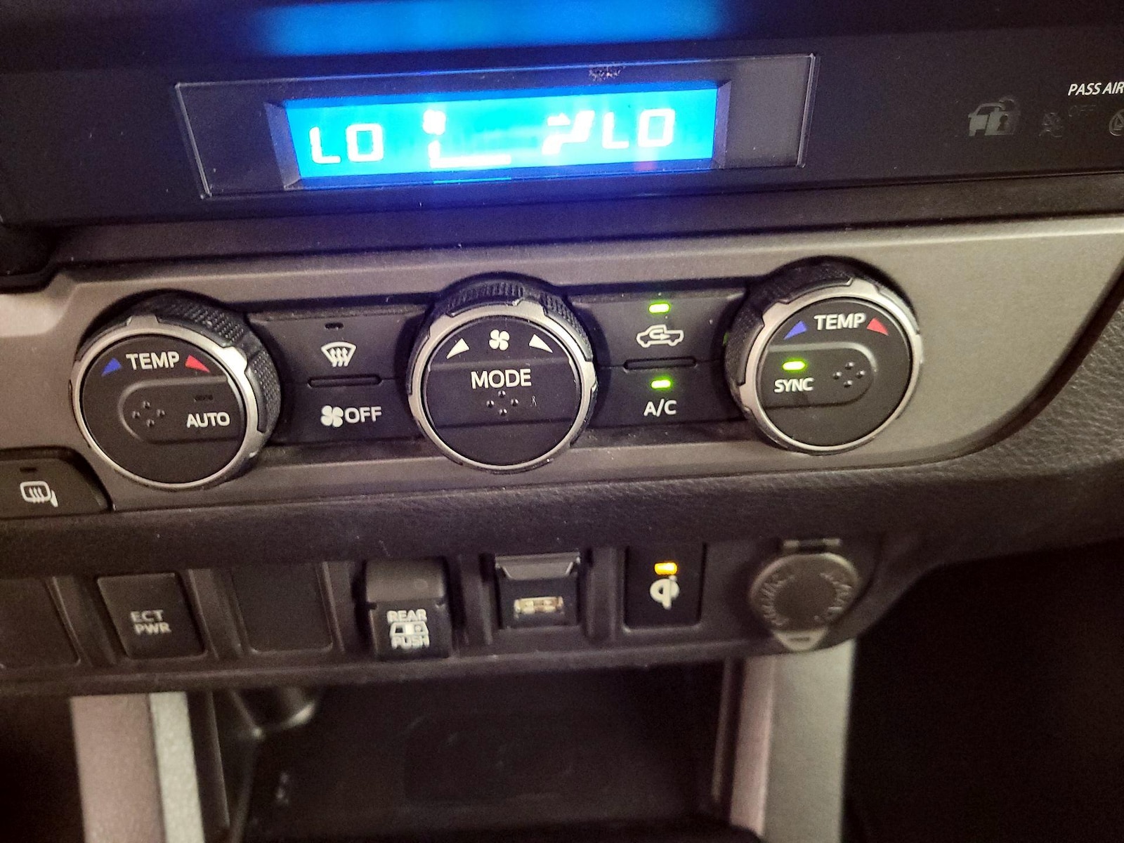 2022 Toyota Tacoma TRD Off Road - Photo 17