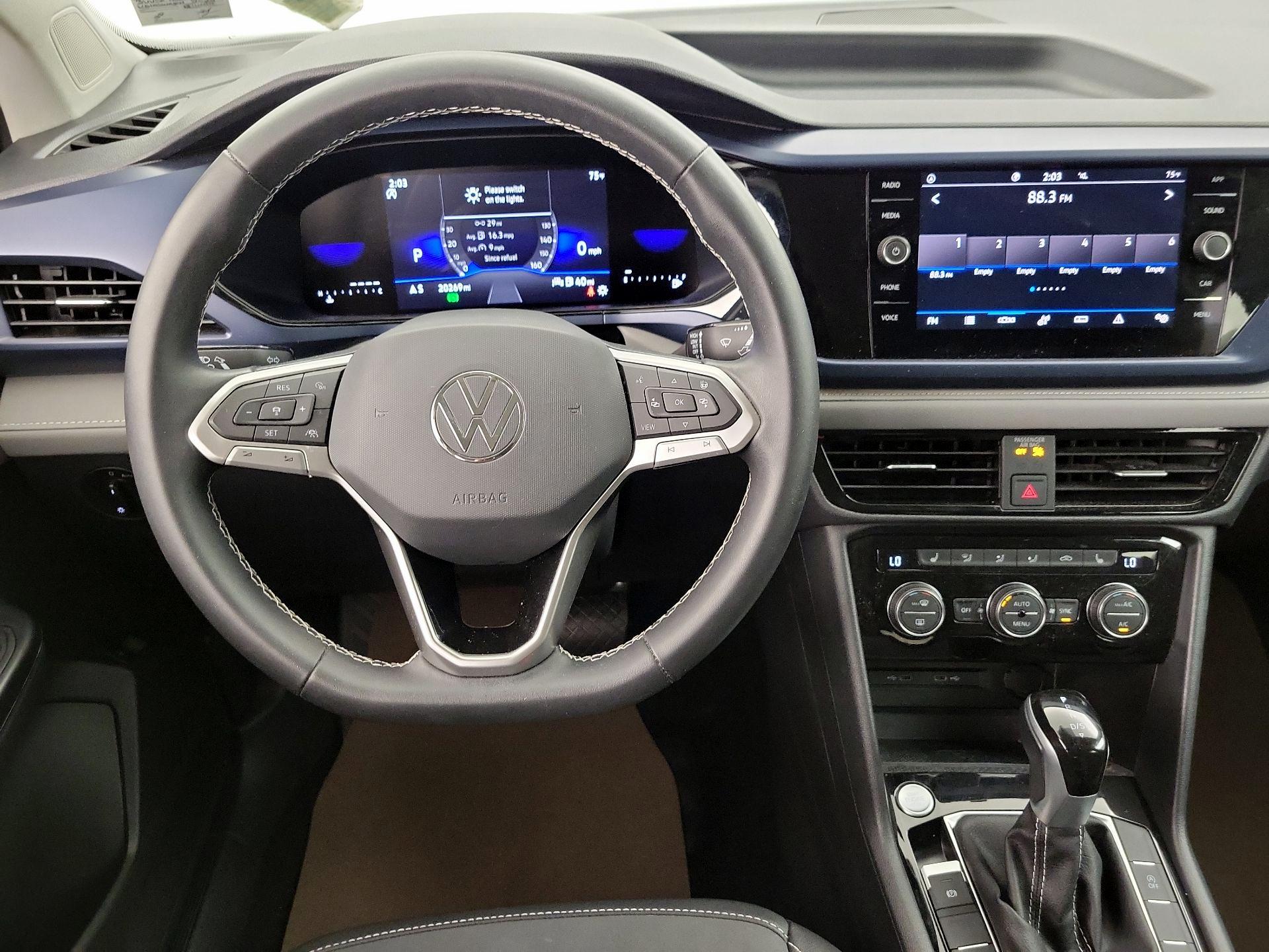 Thumbnail: 2024 Volkswagen Taos - 10