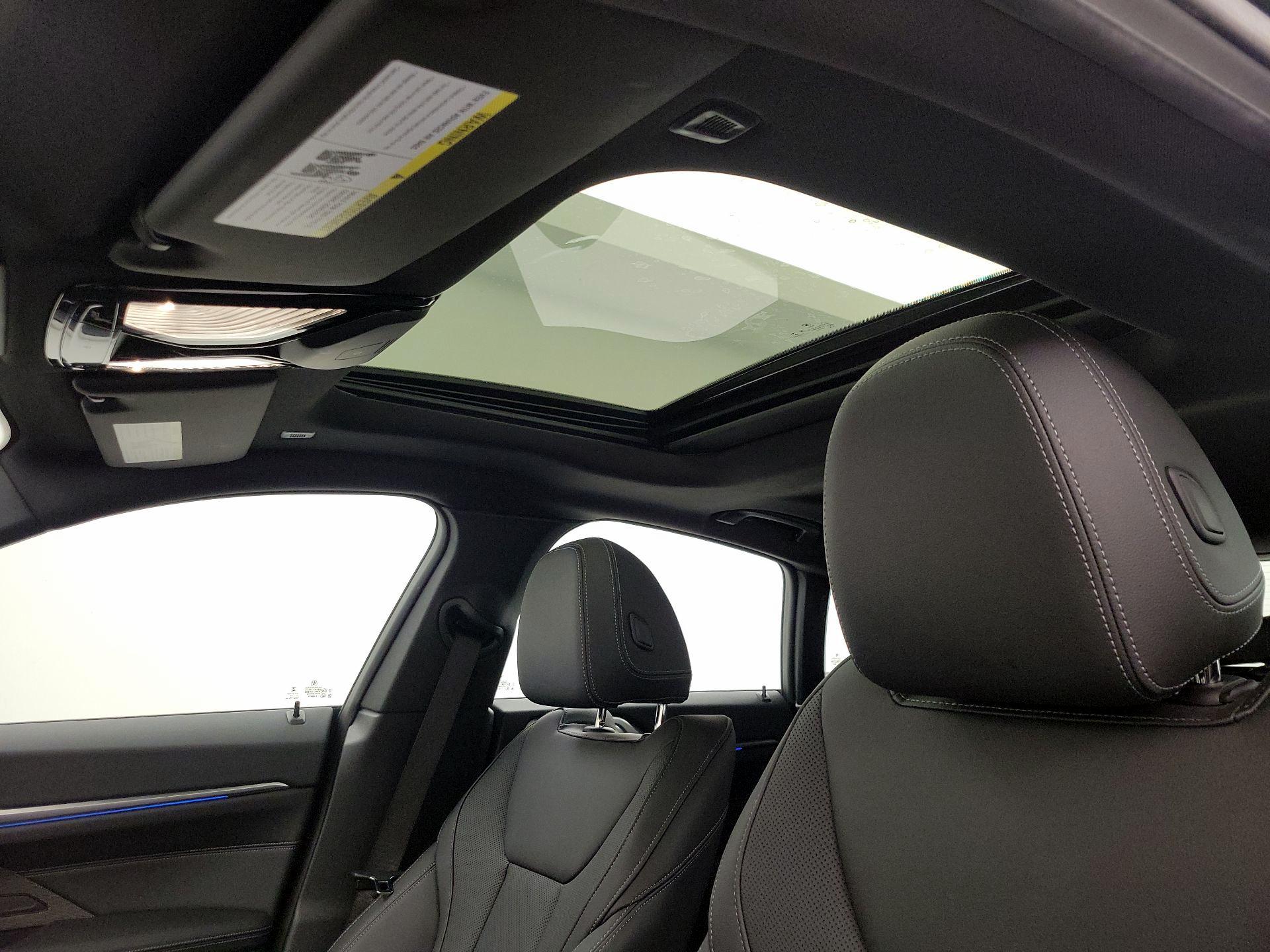 Thumbnail: 2022 BMW i4 - 20