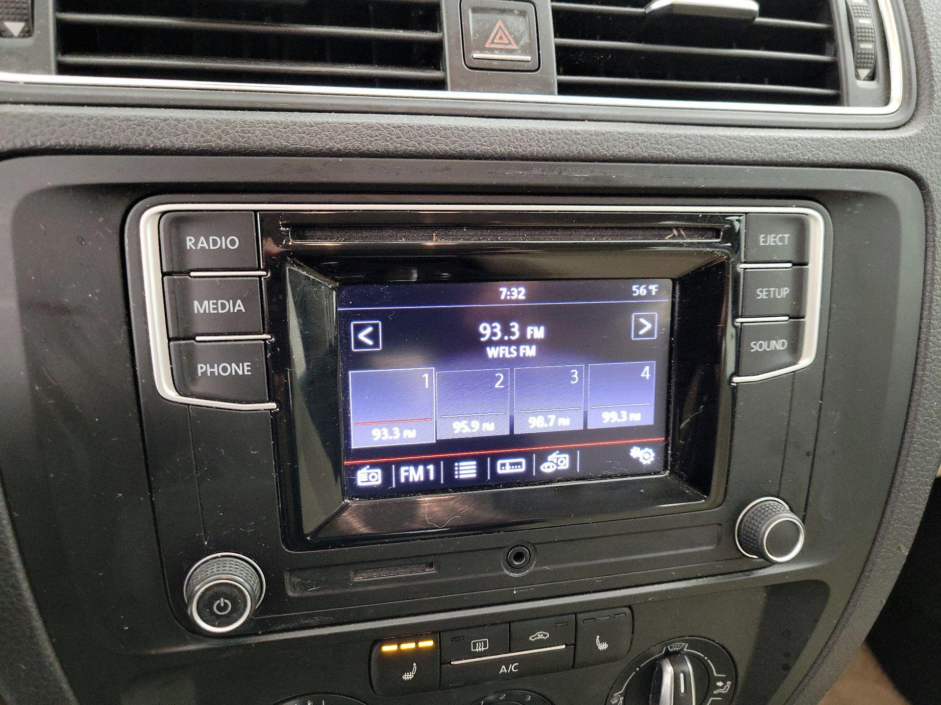 Thumbnail: 2018 Volkswagen Jetta - 15