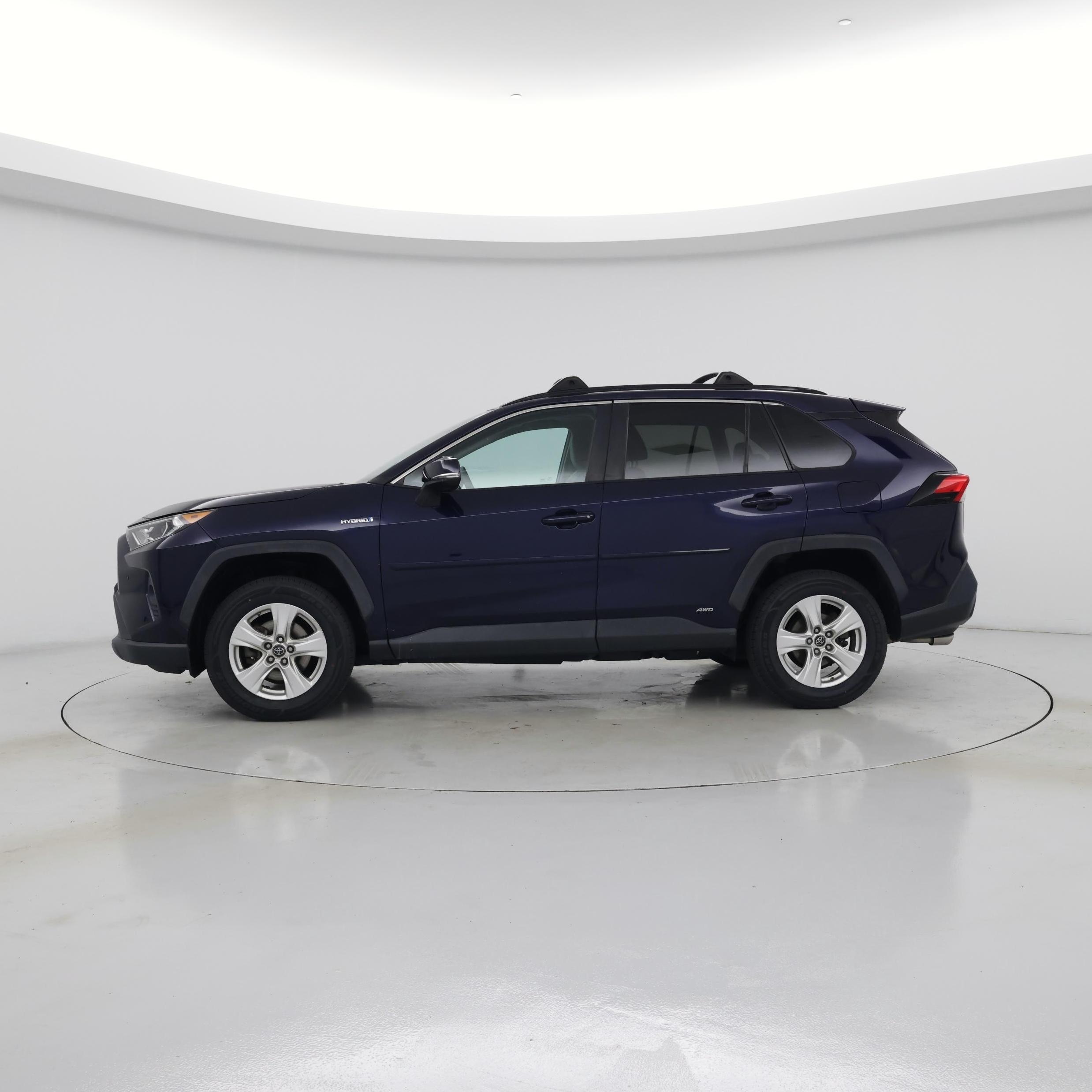 Thumbnail: 2019 Toyota RAV4 - 3