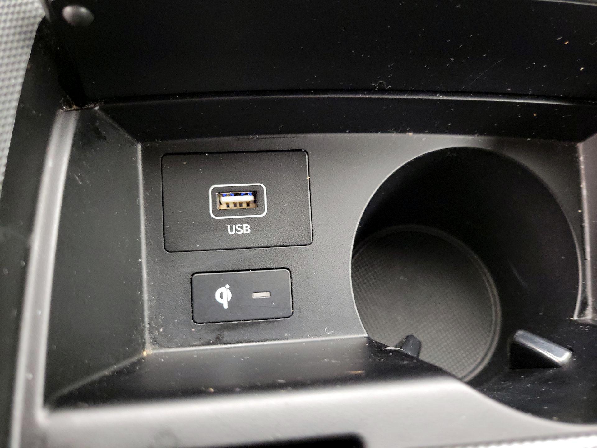 Thumbnail: 2023 Hyundai Santa Fe - 18