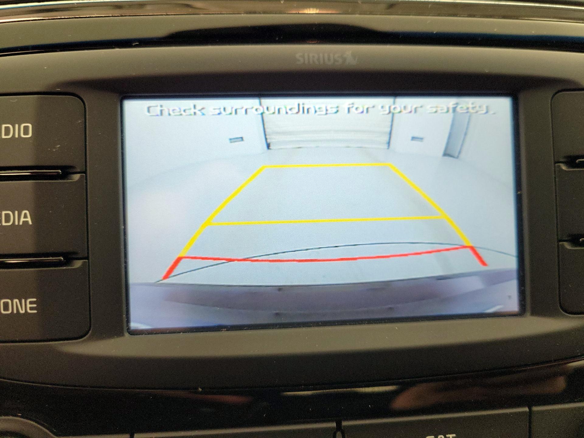 Thumbnail: 2018 Kia Forte - 14