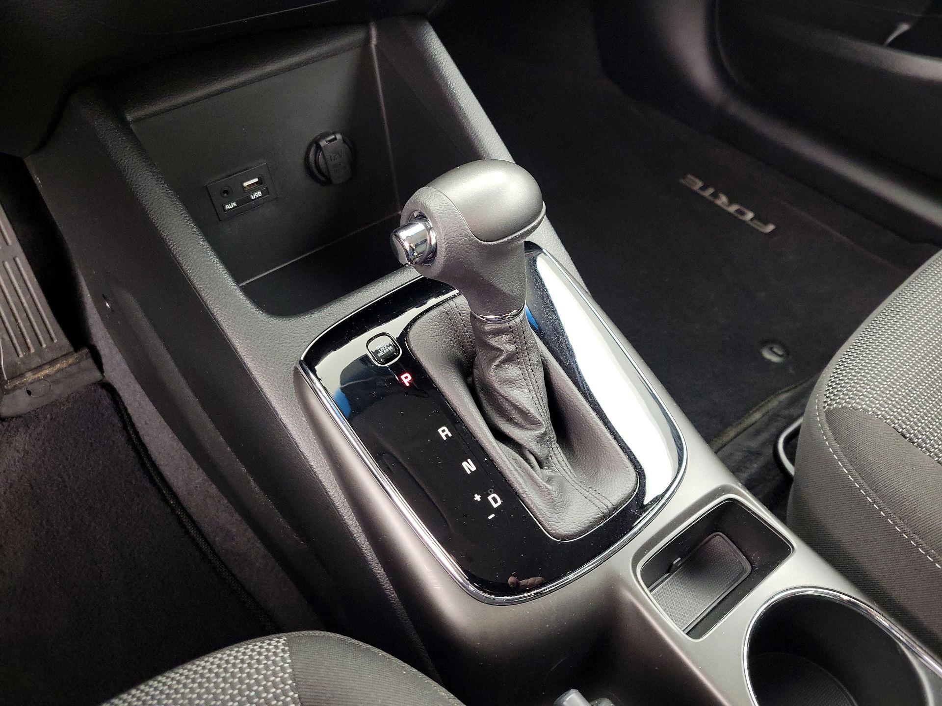 Thumbnail: 2018 Kia Forte - 17