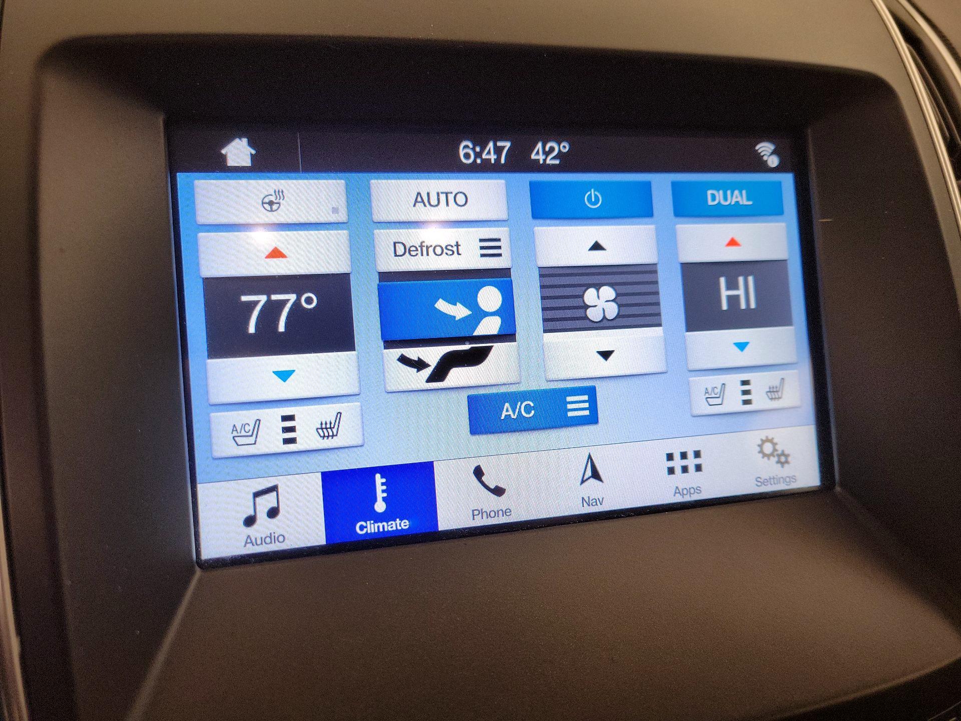 Thumbnail: 2016 Ford Edge - 17