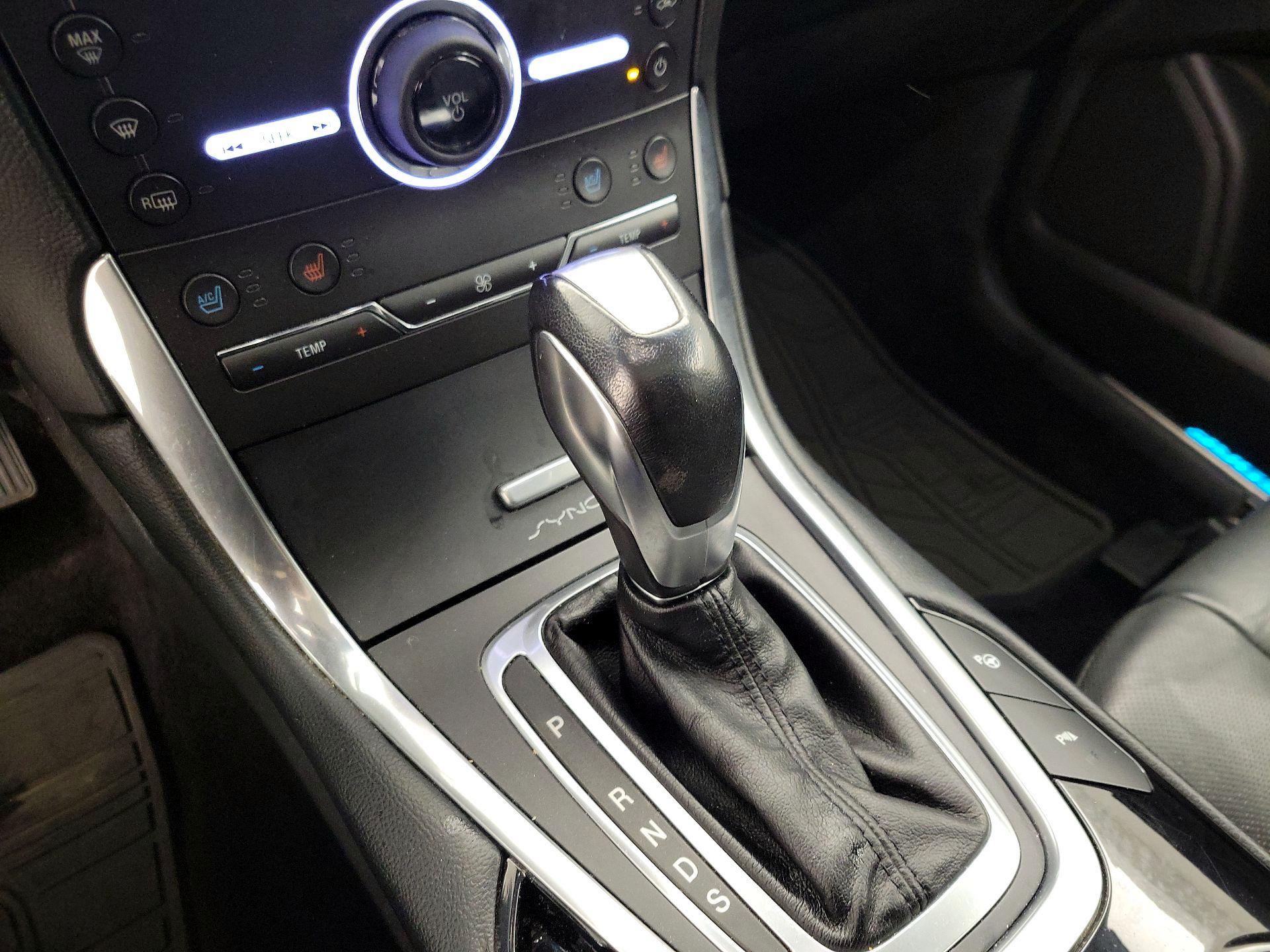 Thumbnail: 2016 Ford Edge - 18