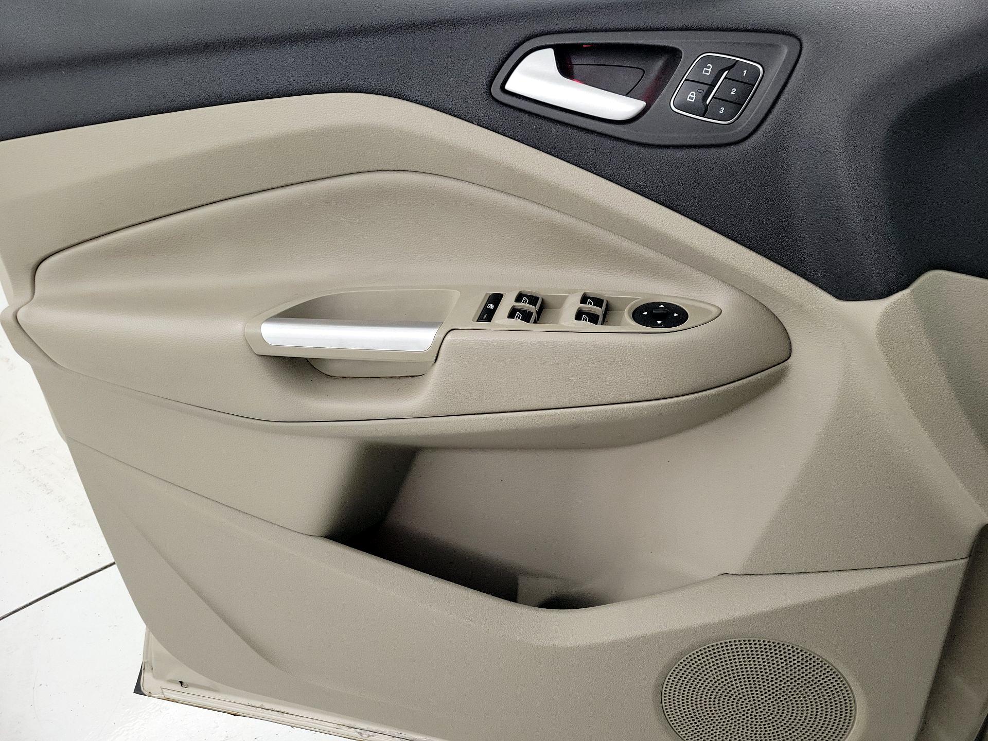 Thumbnail: 2017 Ford Escape - 12