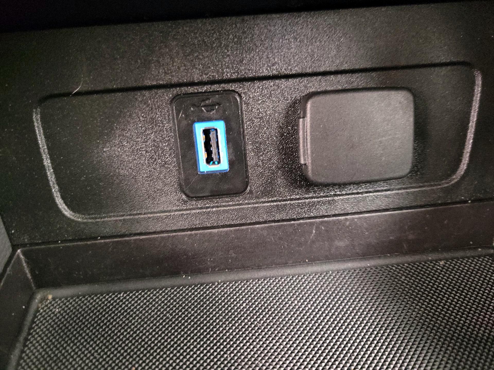 Thumbnail: 2017 Ford Escape - 19