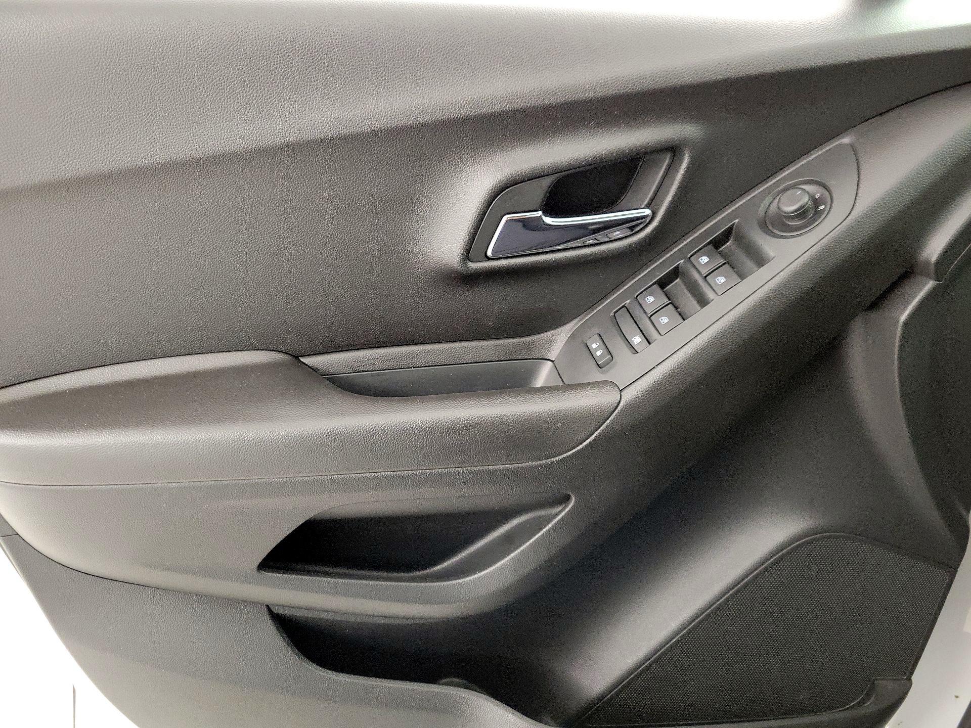 Thumbnail: 2020 Chevrolet Trax - 12