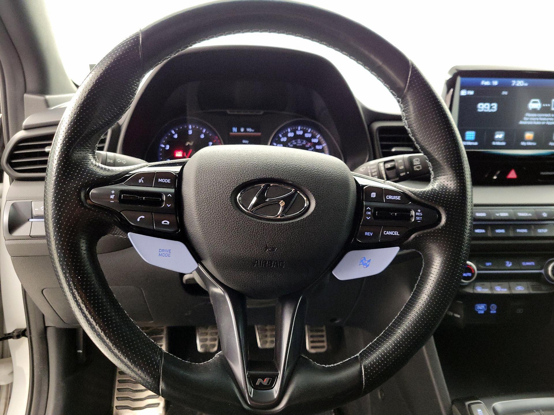 Thumbnail: 2020 Hyundai Veloster - 10