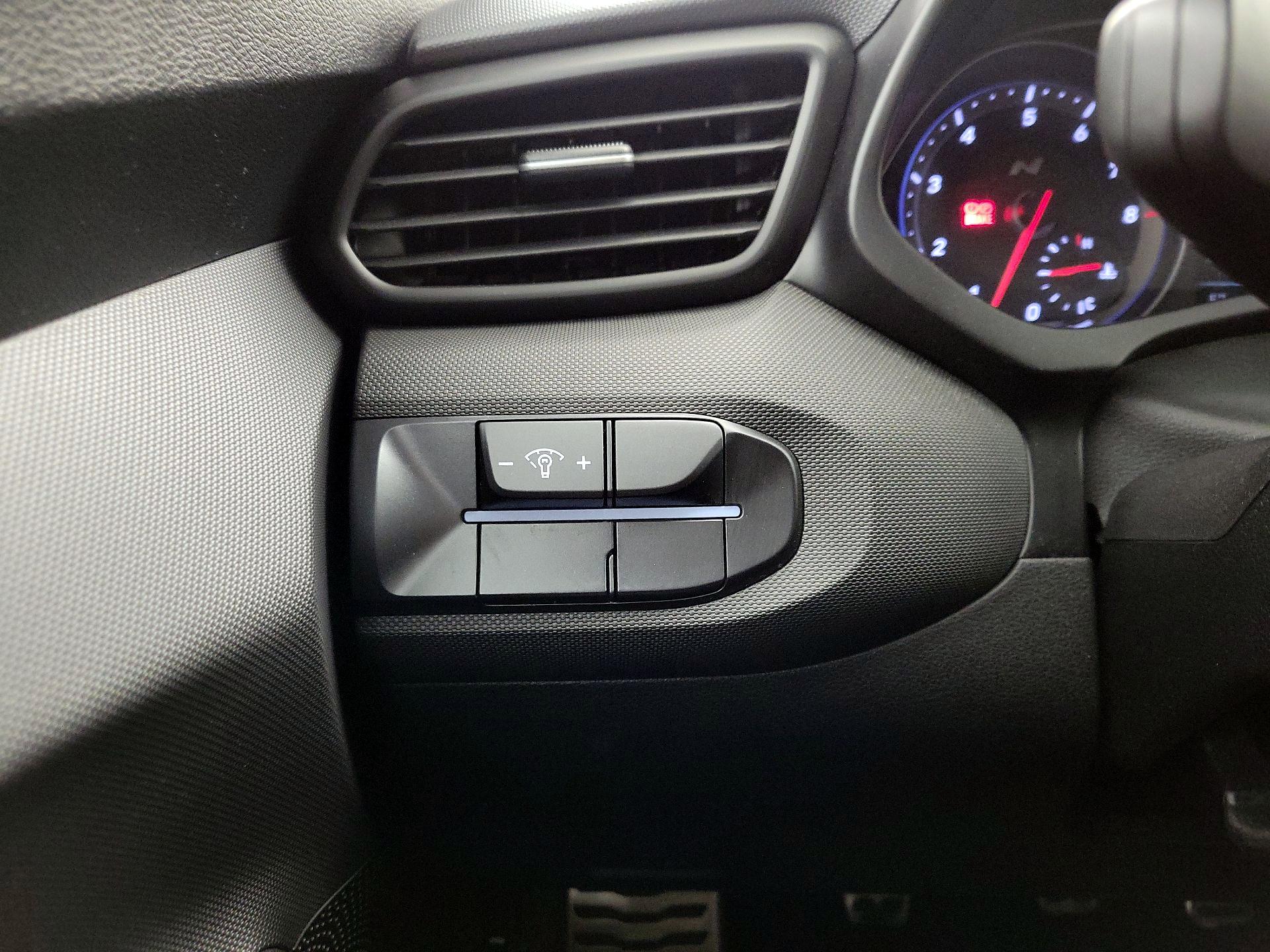 Thumbnail: 2020 Hyundai Veloster - 13