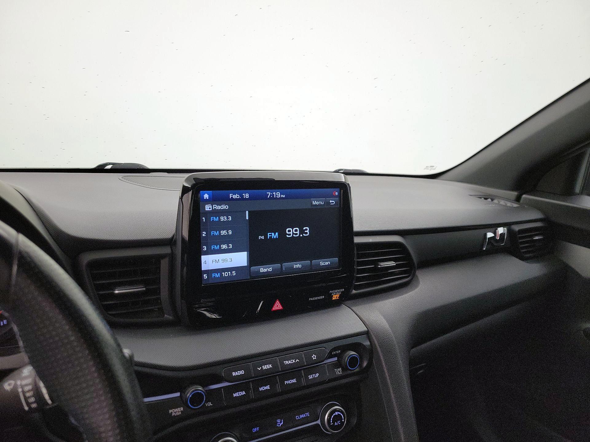 Thumbnail: 2020 Hyundai Veloster - 14