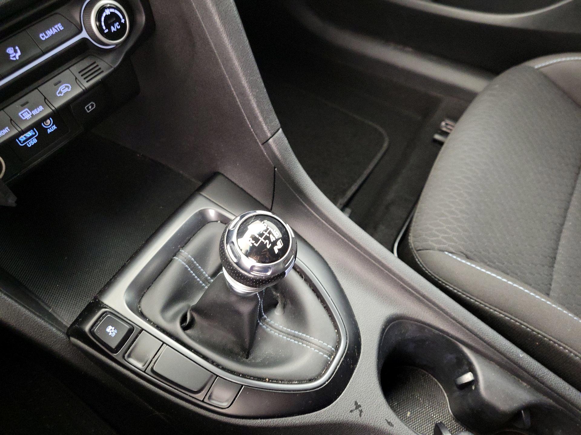 Thumbnail: 2020 Hyundai Veloster - 16