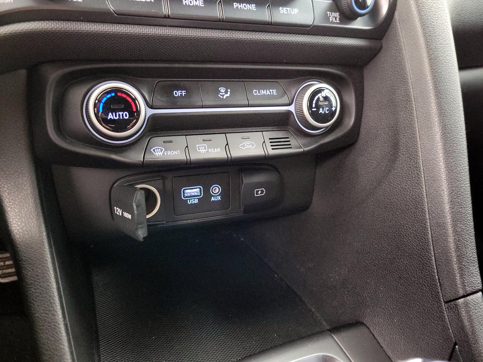 Thumbnail: 2020 Hyundai Veloster - 17