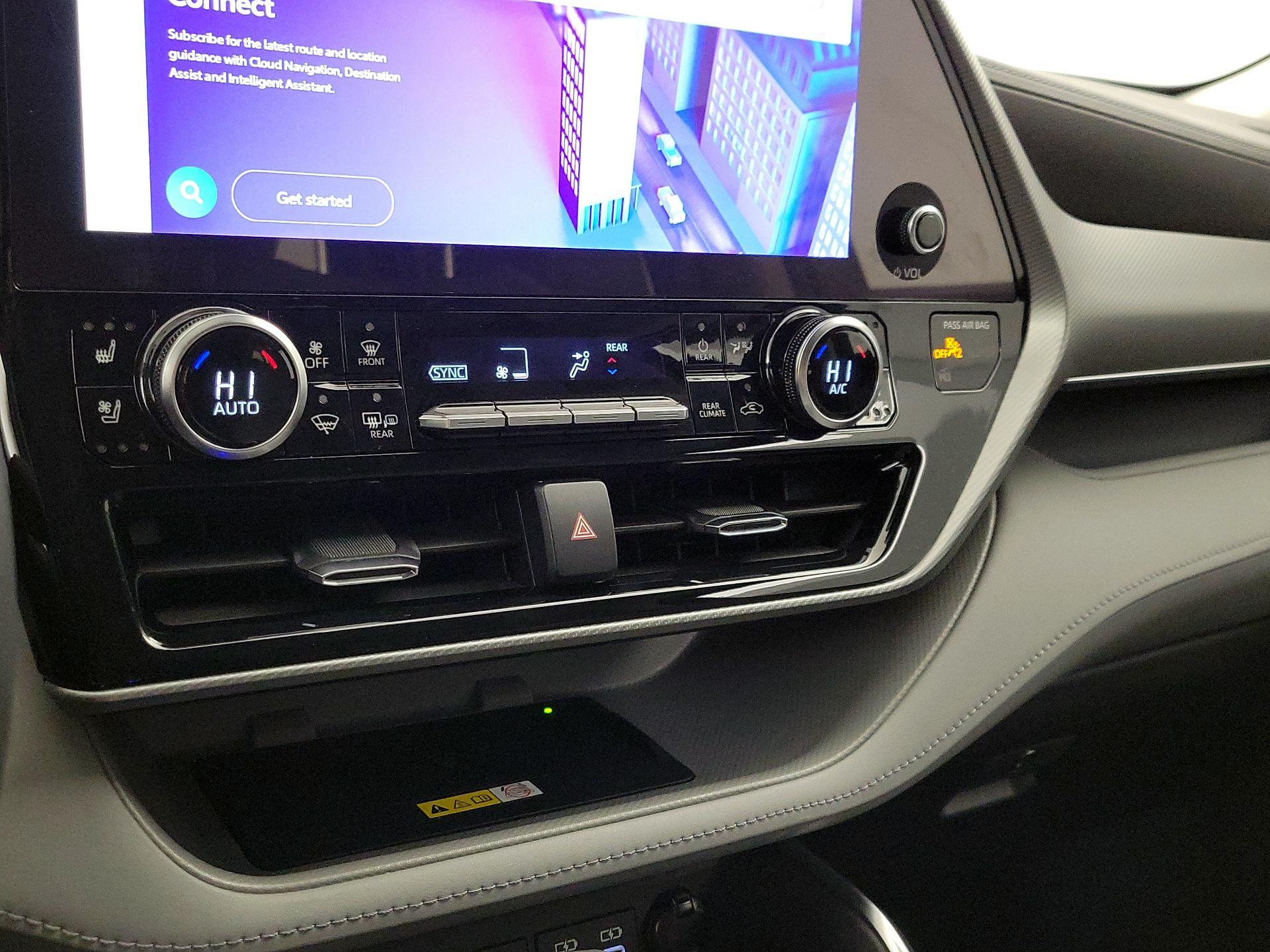 Thumbnail: 2023 Toyota Highlander - 16