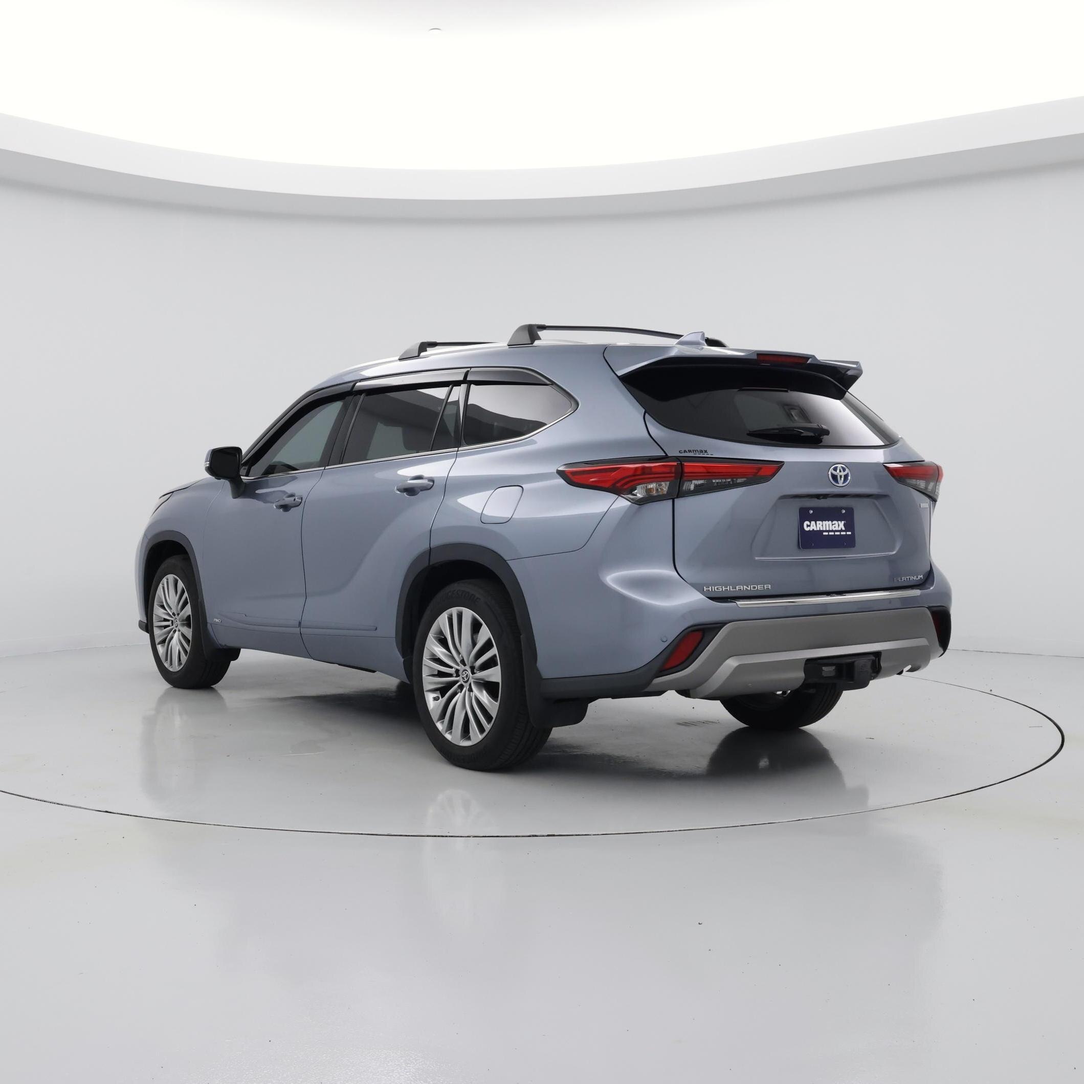 Thumbnail: 2023 Toyota Highlander - 2