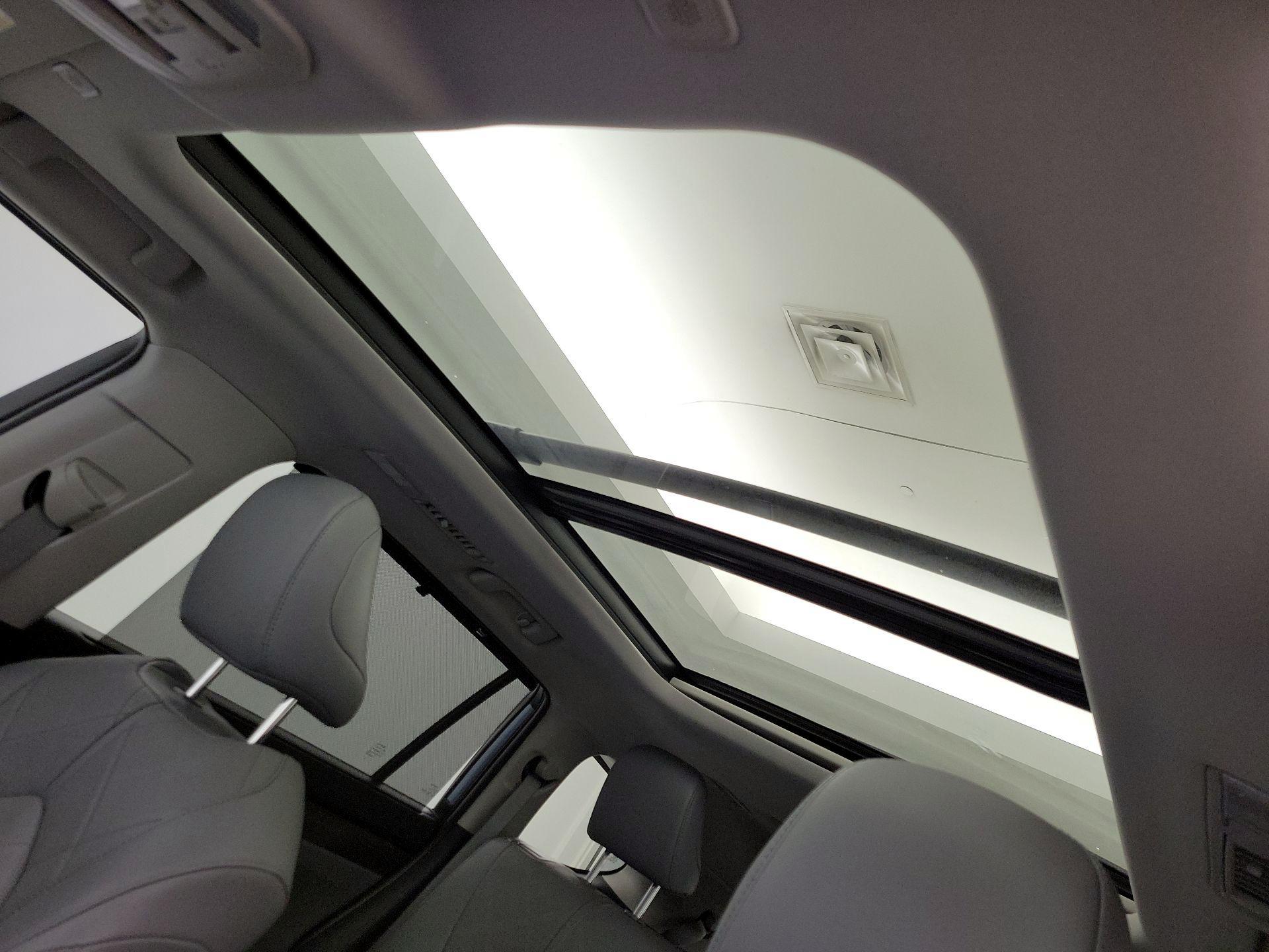 Thumbnail: 2023 Toyota Highlander - 19