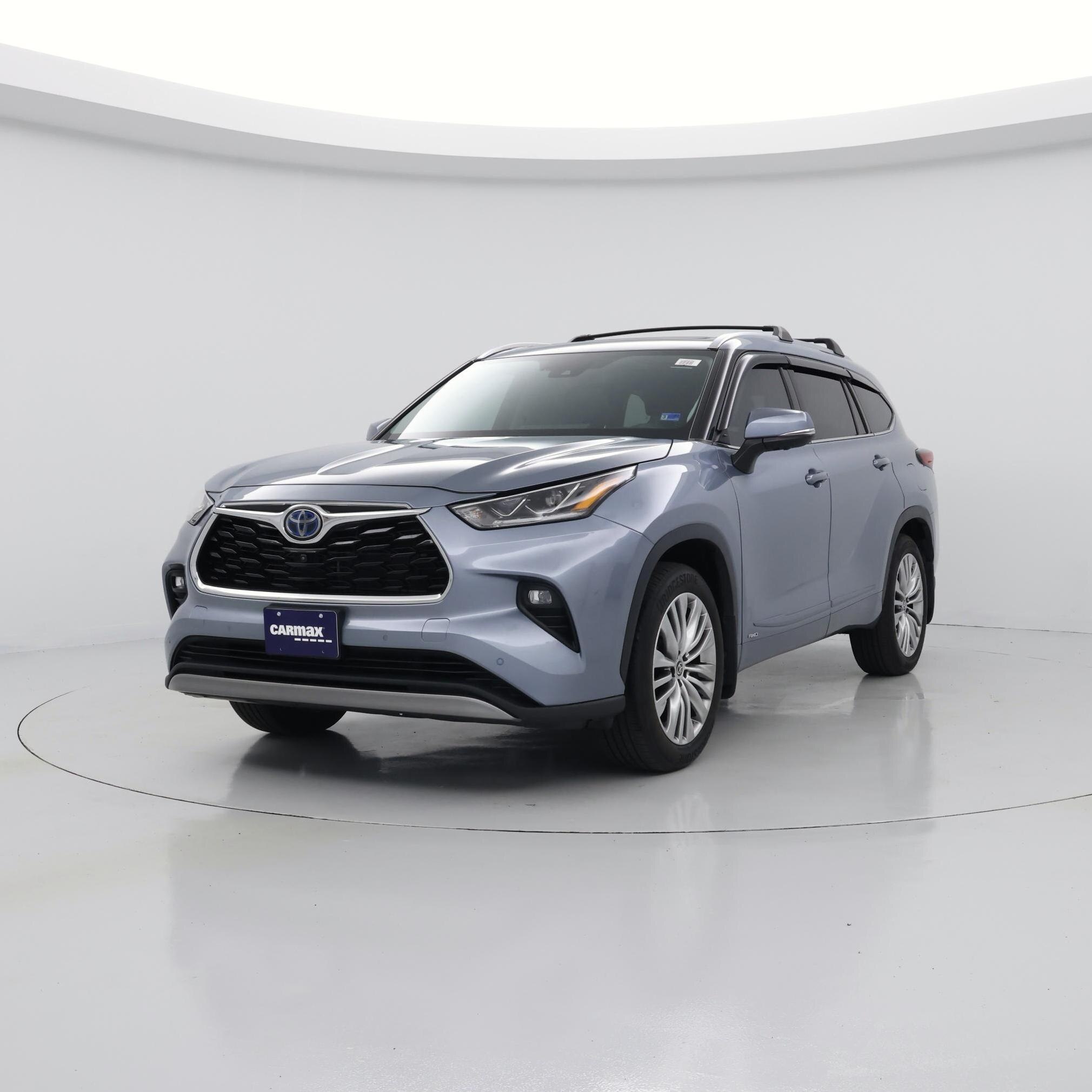 Thumbnail: 2023 Toyota Highlander - 4