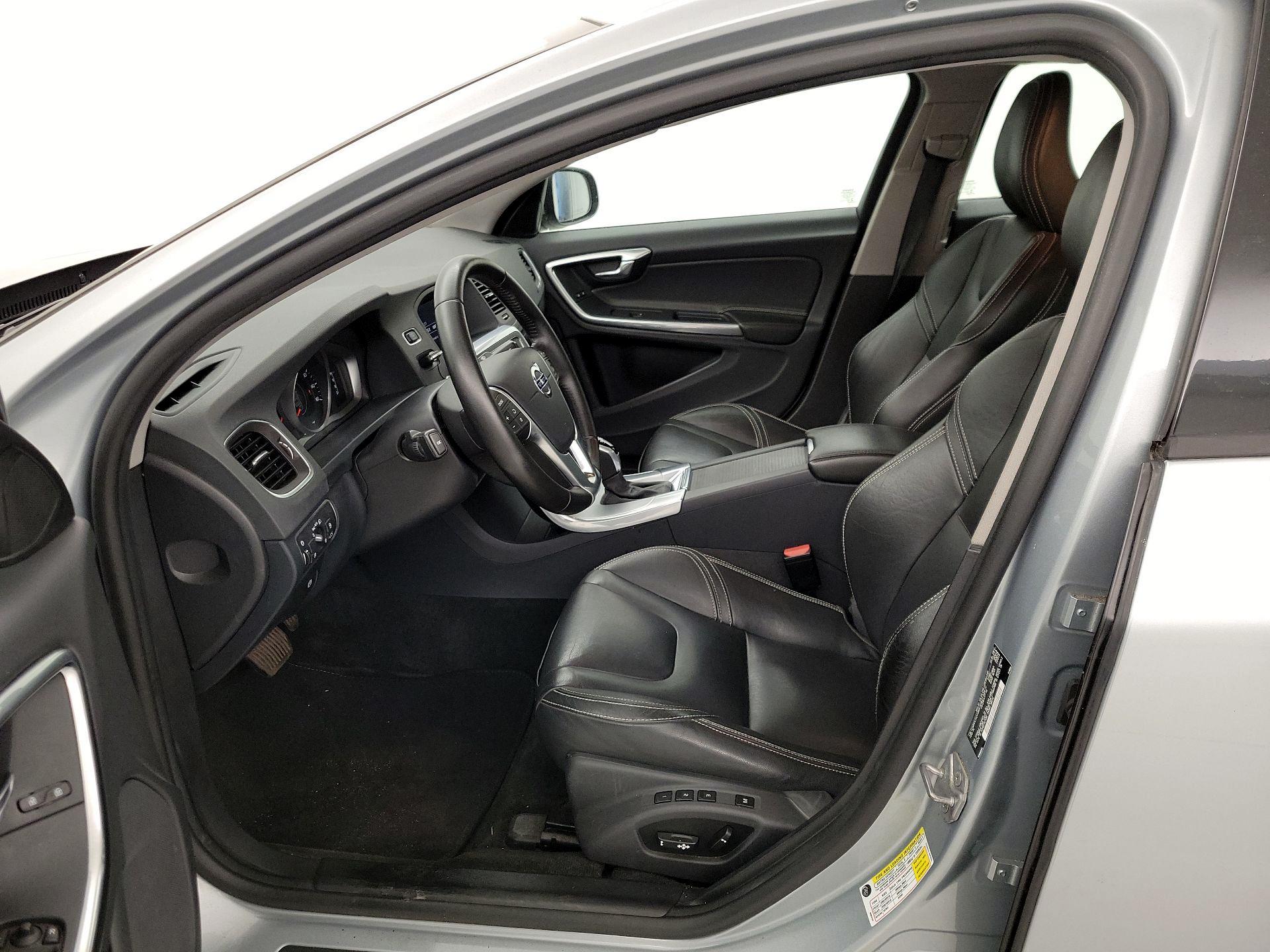 Thumbnail: 2017 Volvo S60 - 11