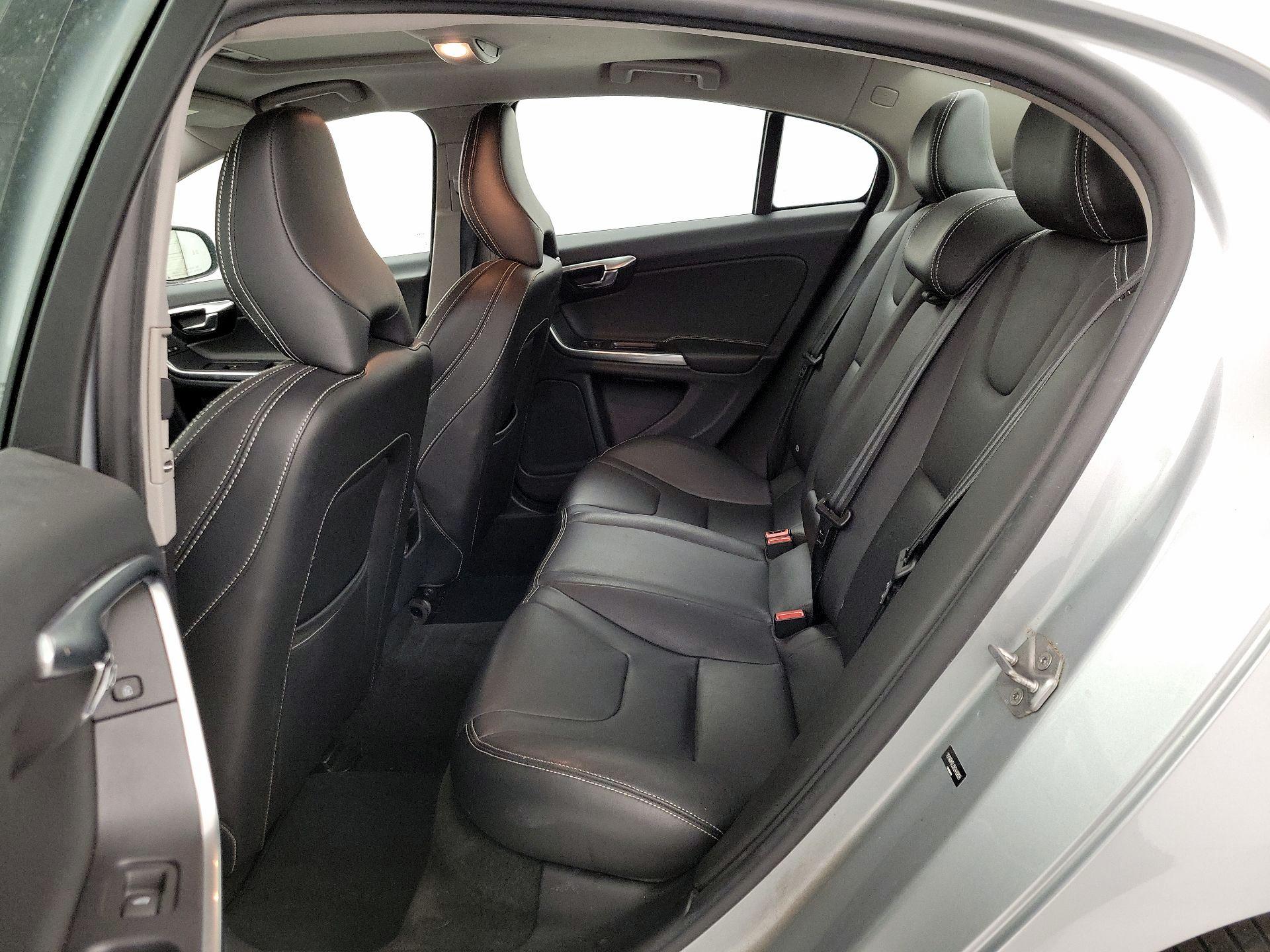 Thumbnail: 2017 Volvo S60 - 19