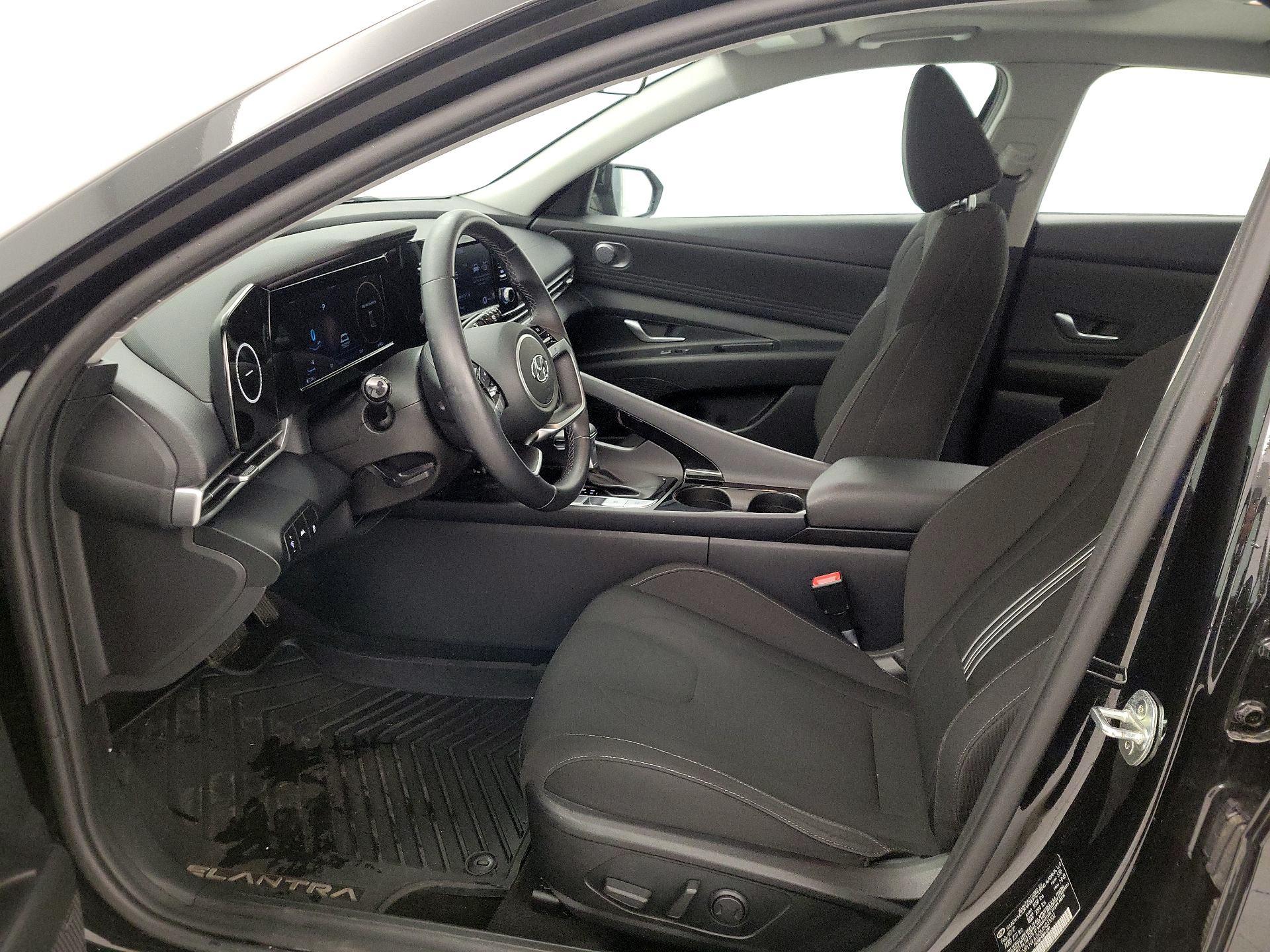 Thumbnail: 2021 Hyundai Elantra - 11