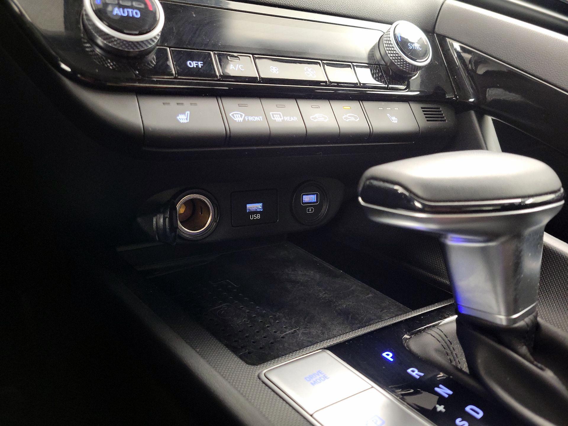 Thumbnail: 2021 Hyundai Elantra - 18