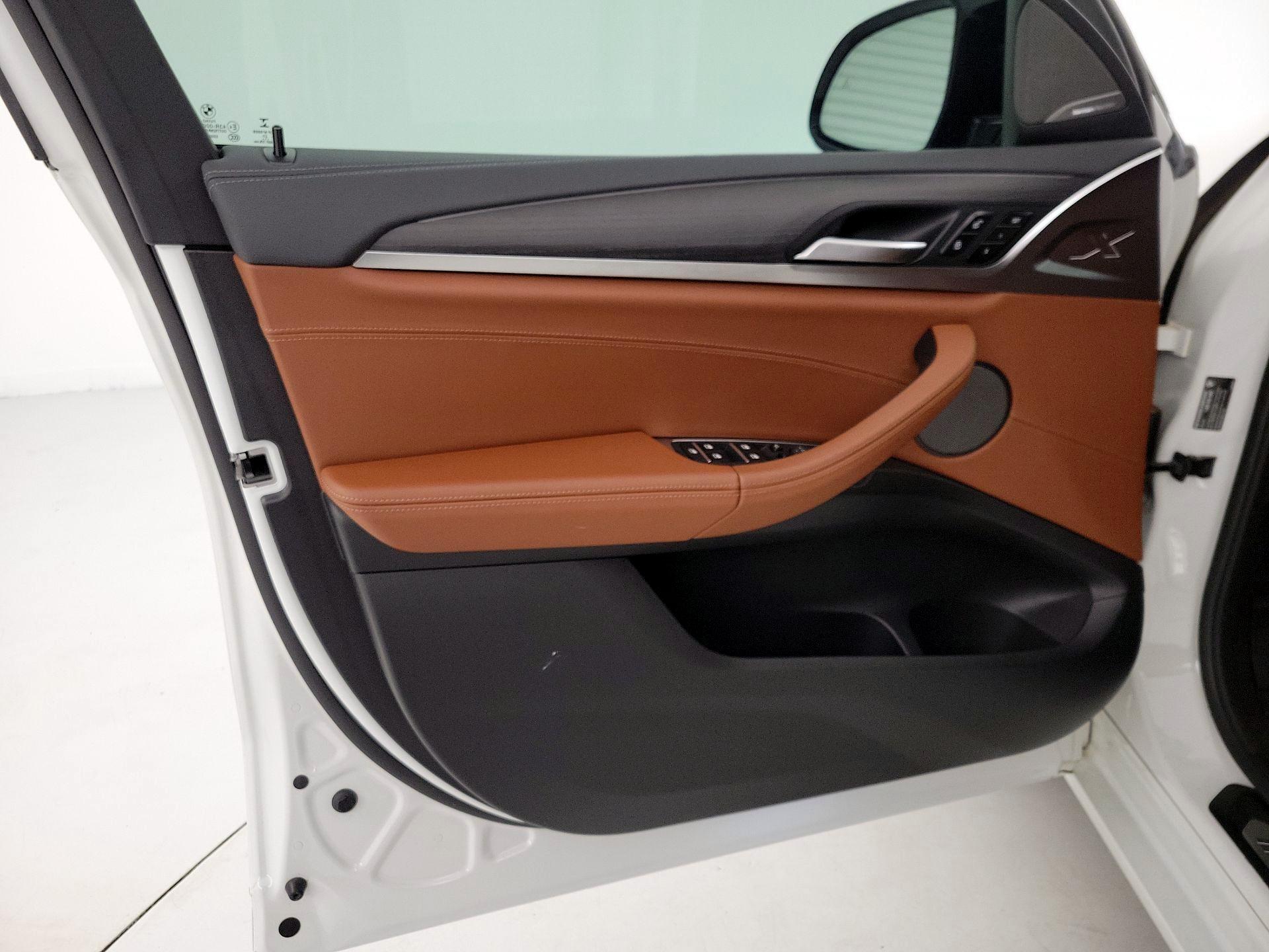 Thumbnail: 2022 BMW X4 - 12