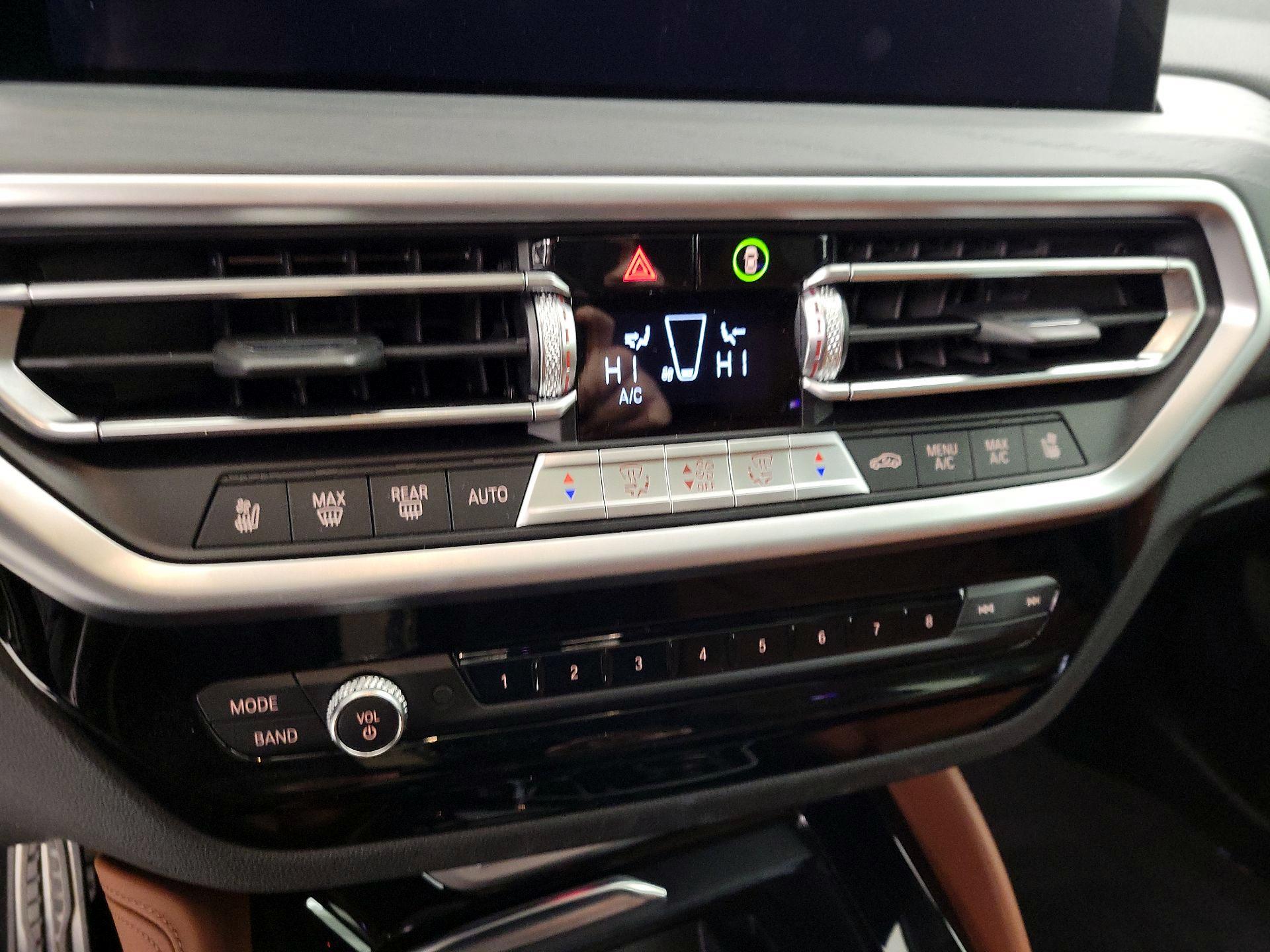 Thumbnail: 2022 BMW X4 - 17