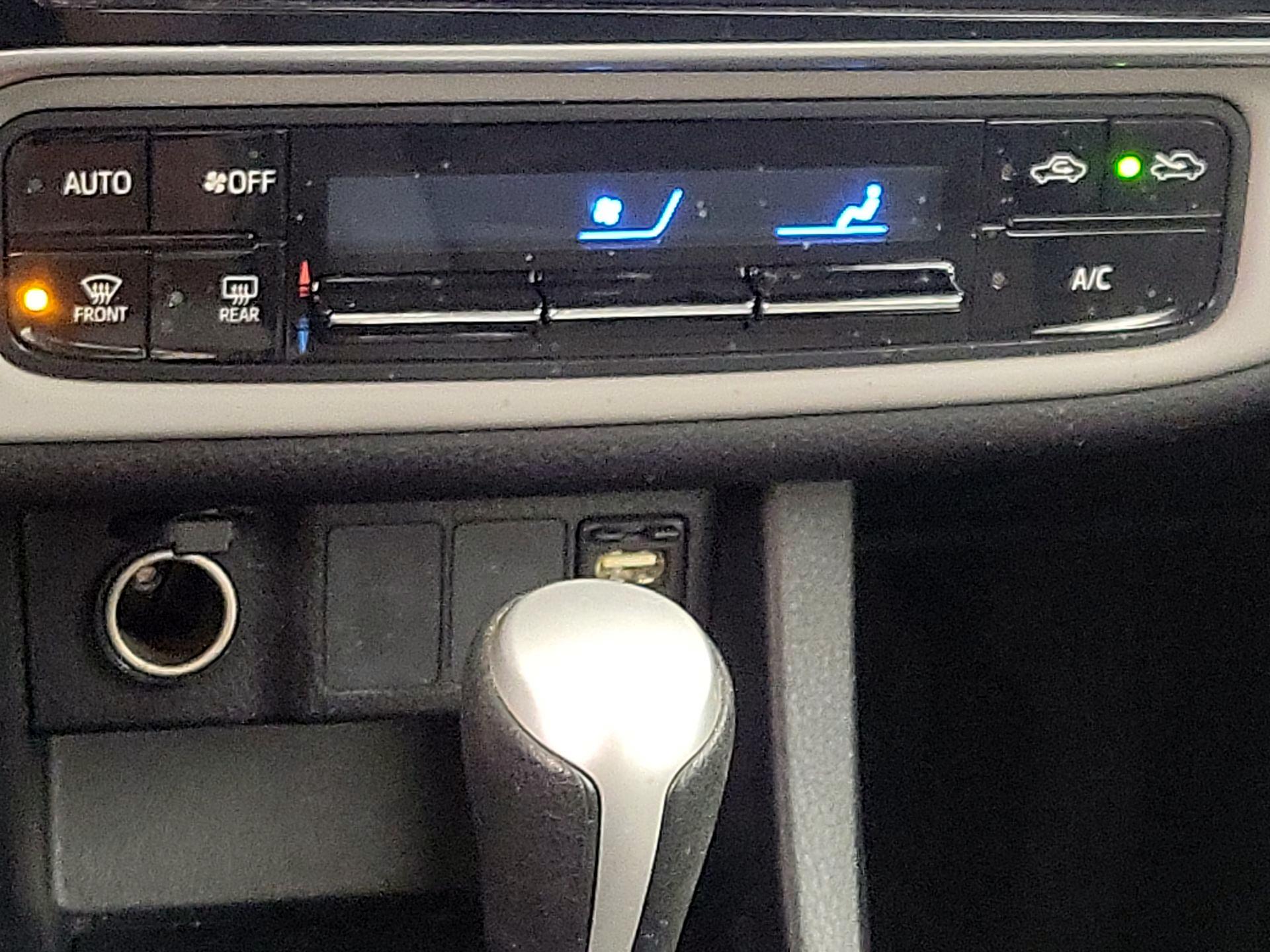 Thumbnail: 2017 Toyota Corolla - 16