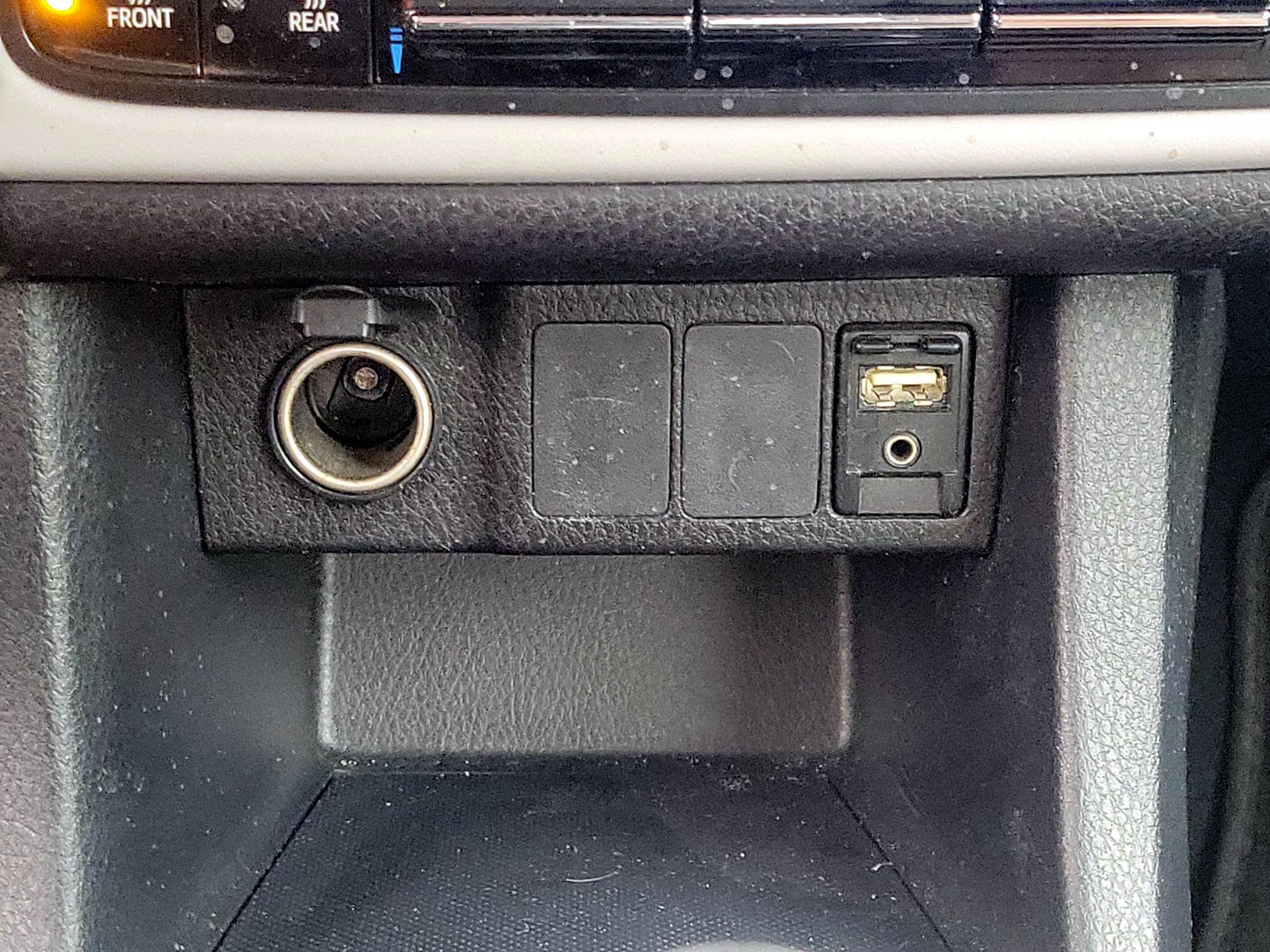 Thumbnail: 2017 Toyota Corolla - 18