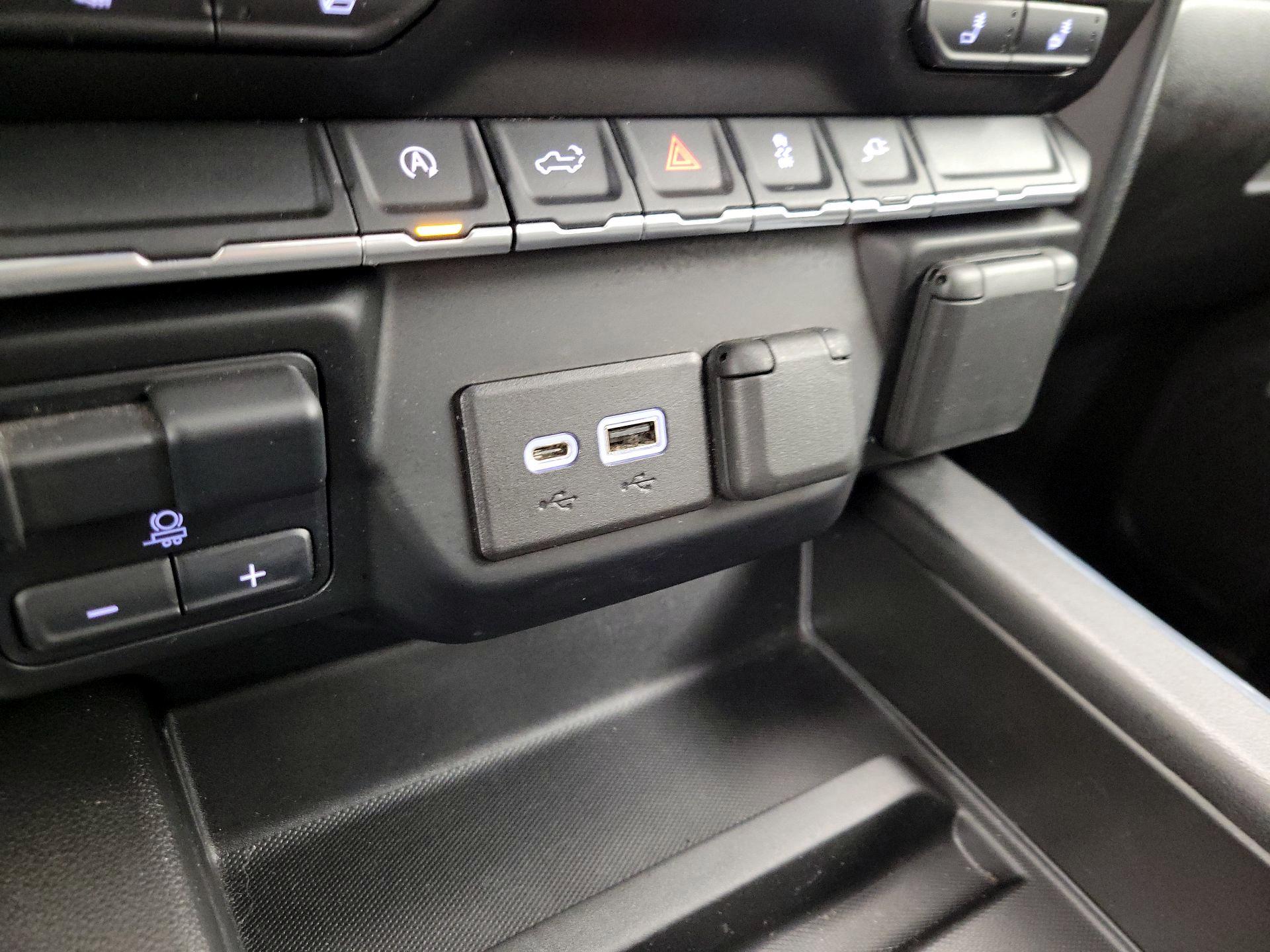 Thumbnail: 2022 Chevrolet Silverado 1500 - 18